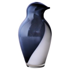 Rare Finnish art glass object. Sakari Pykälä penguin for Riihimäen lasi
