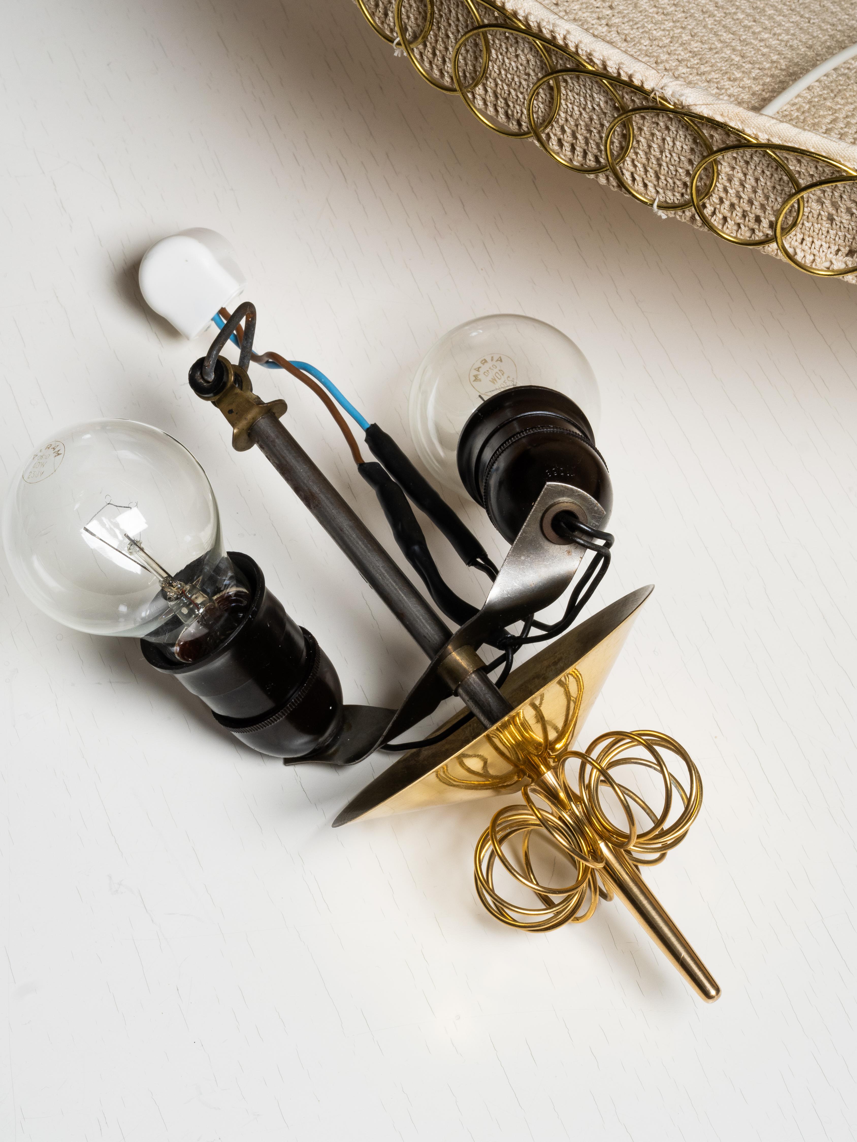 Seltene finnische Unterputzdose aus Messing und karelischer Stickerei, 1950er Jahre im Angebot 13