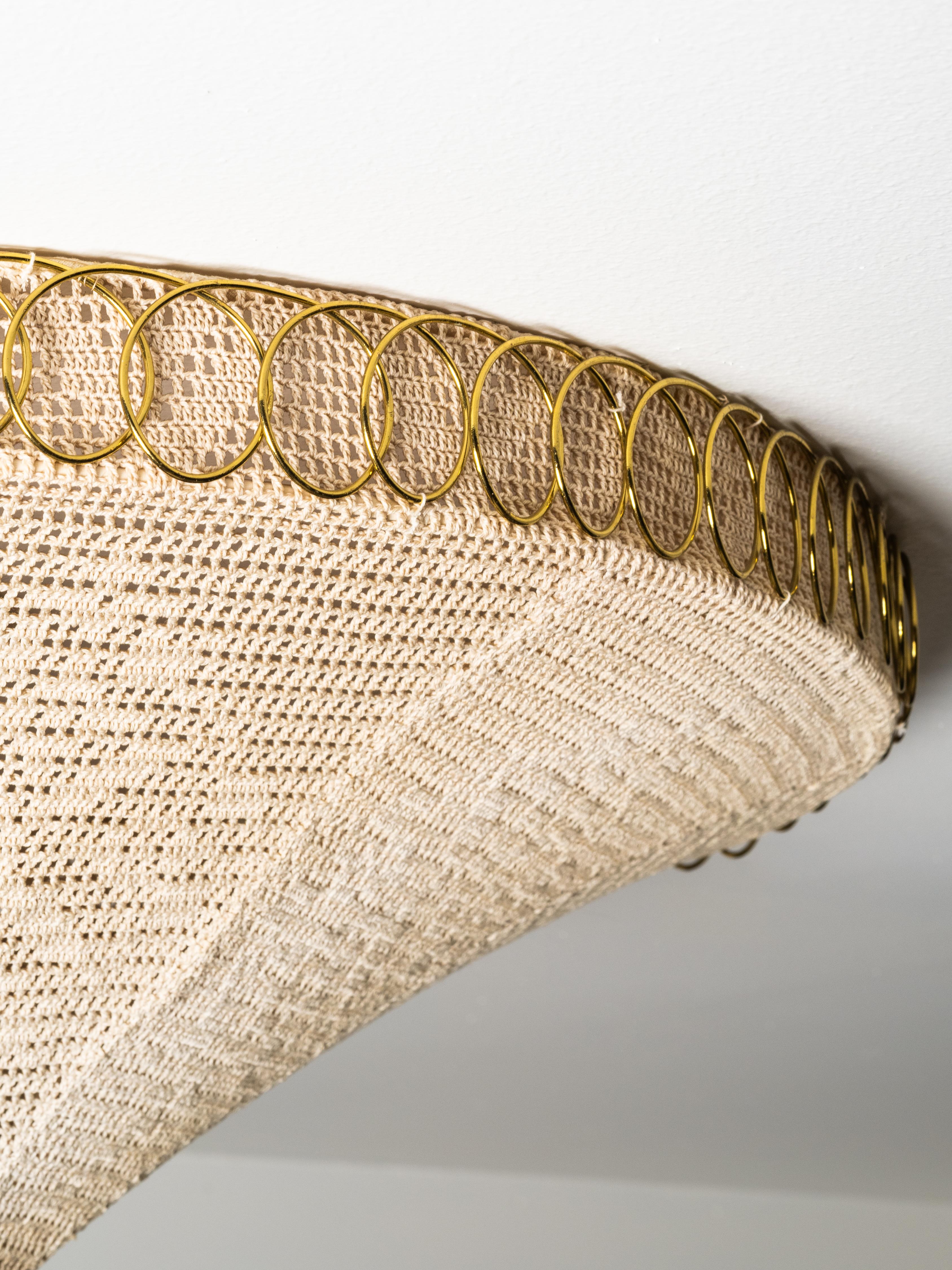 Seltene finnische Unterputzdose aus Messing und karelischer Stickerei, 1950er Jahre im Angebot 3