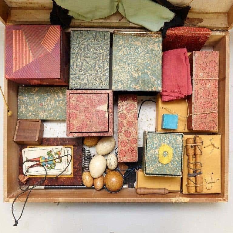 Spanish Rare First Edition Magic Game of 