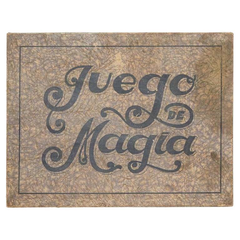 Rare First Edition Magic Game of "Juego de Magia Borras", 1933 For Sale