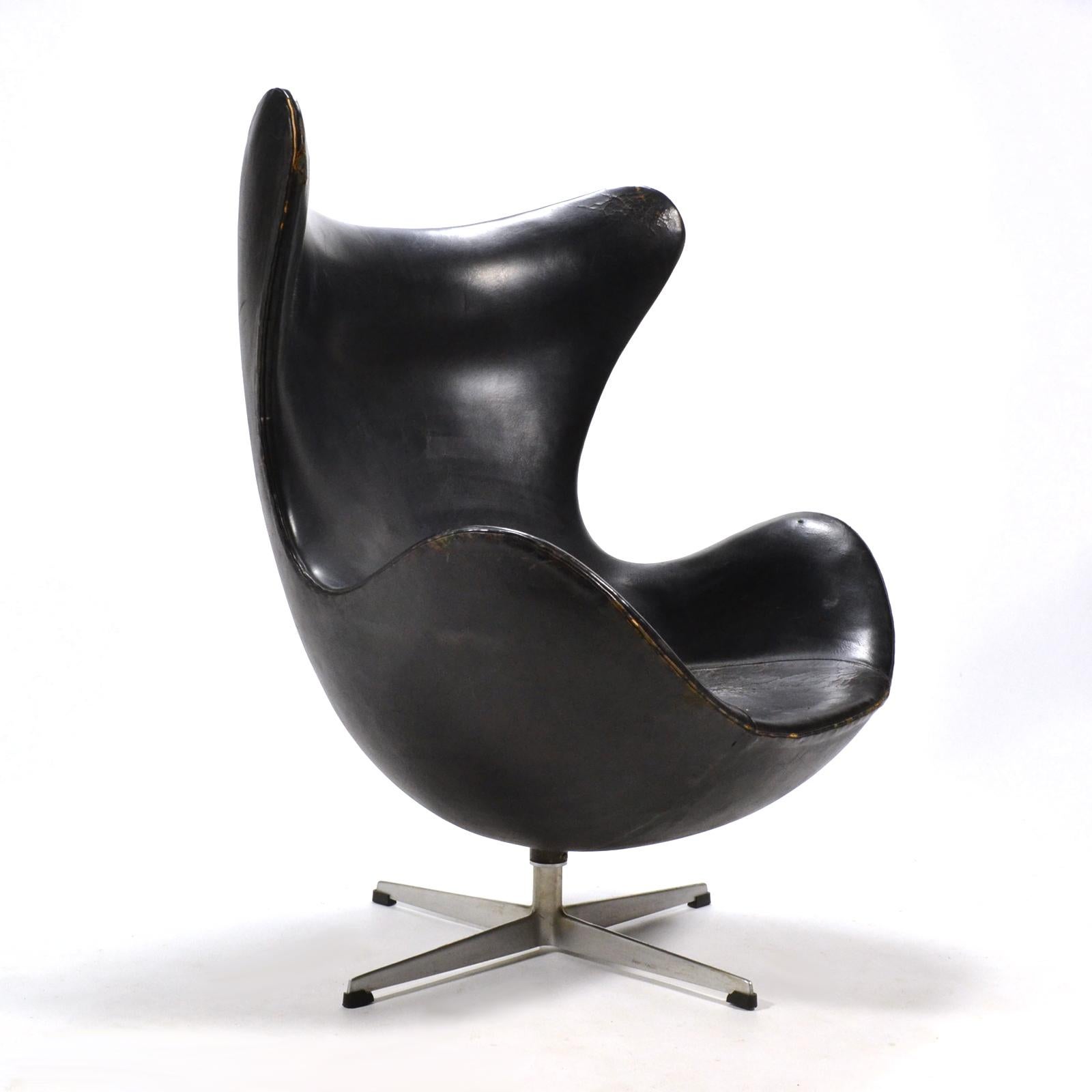 Seltener Eierstuhl der ersten Generation von Arne Jacobsen im Zustand „Relativ gut“ im Angebot in Highland, IN