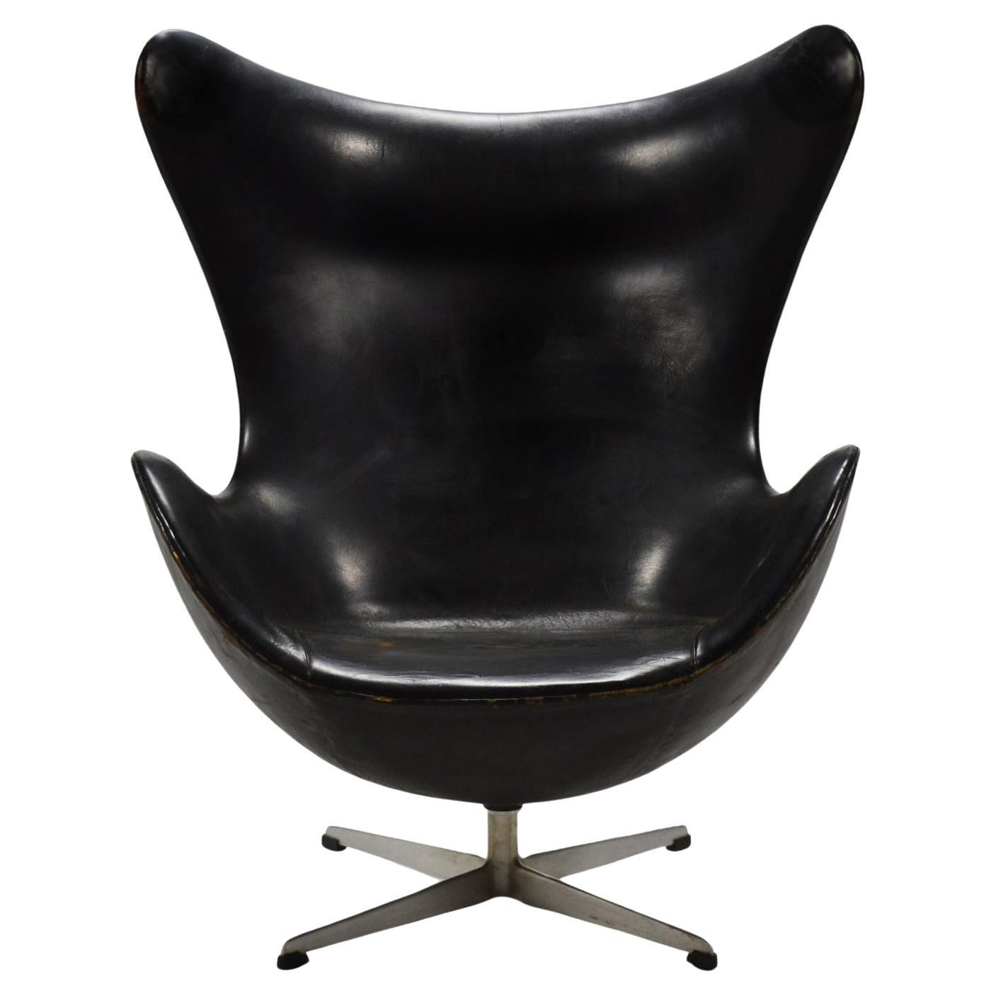 Rare First Generation Egg Chair by Arne Jacobsen