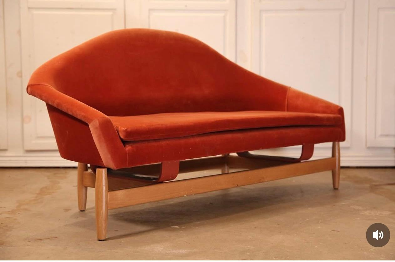 Seltene schwimmende Gondel Sofa /Sofa von Jan Kuypers (Kanadisch) im Angebot
