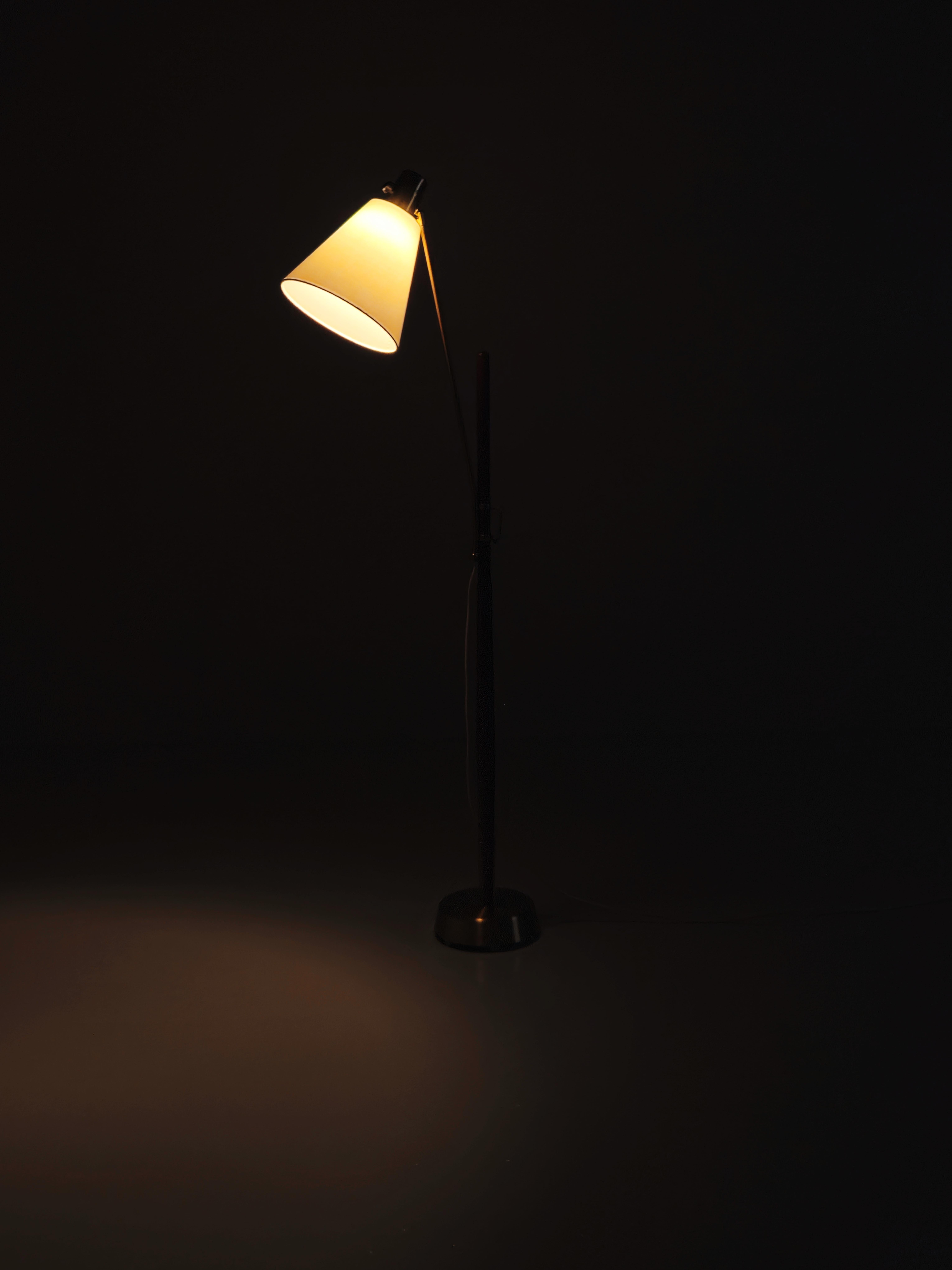 Rare floor lamp '539' by Hans Bergström for Ateljé Lyktan, Sweden, 1950s In Good Condition For Sale In Eskilstuna, SE