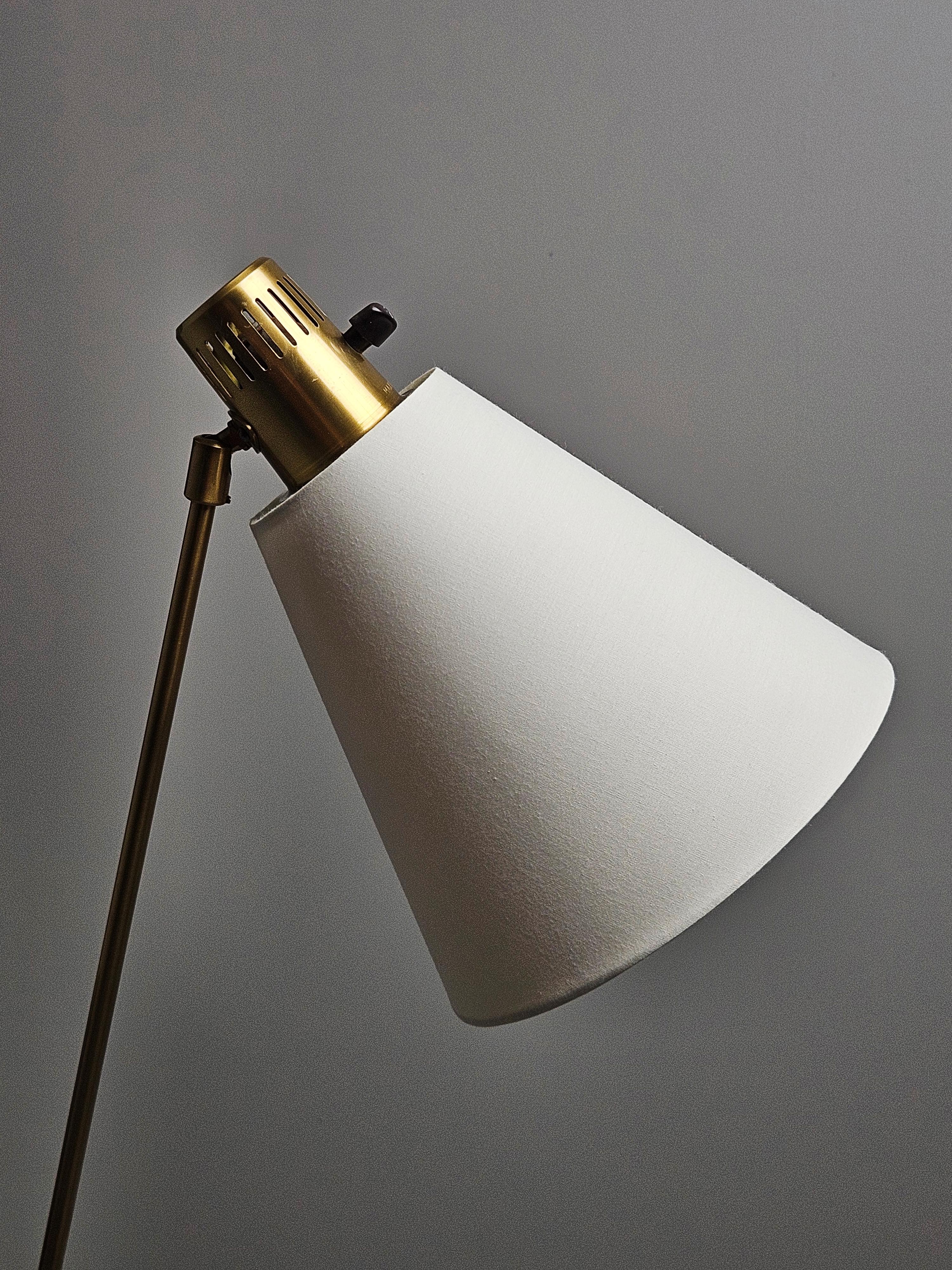 20ième siècle Rare lampadaire '539' par Hans Bergström pour Ateljé Lyktan, Suède, années 1950 en vente