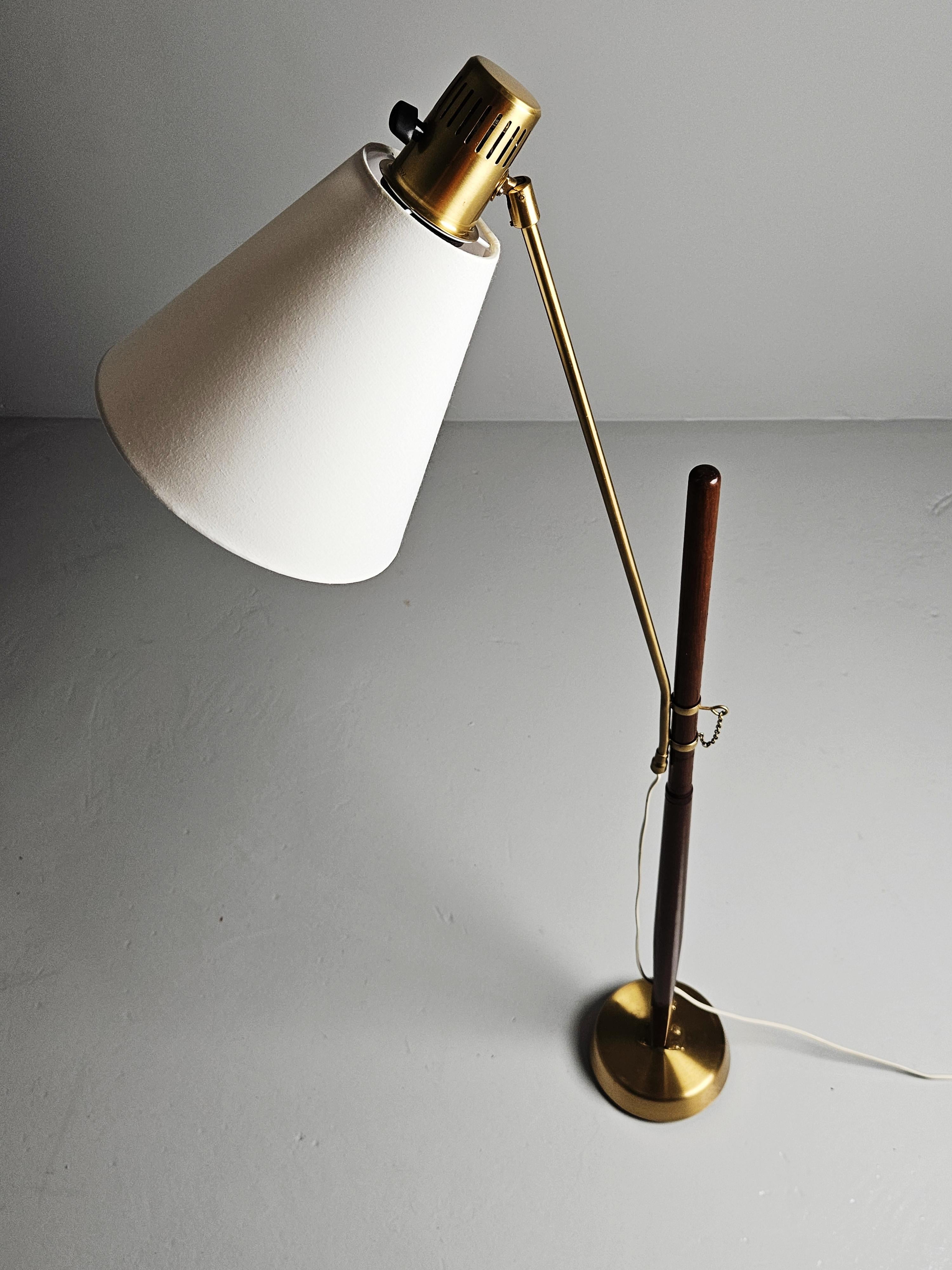 Brass Rare floor lamp '539' by Hans Bergström for Ateljé Lyktan, Sweden, 1950s For Sale