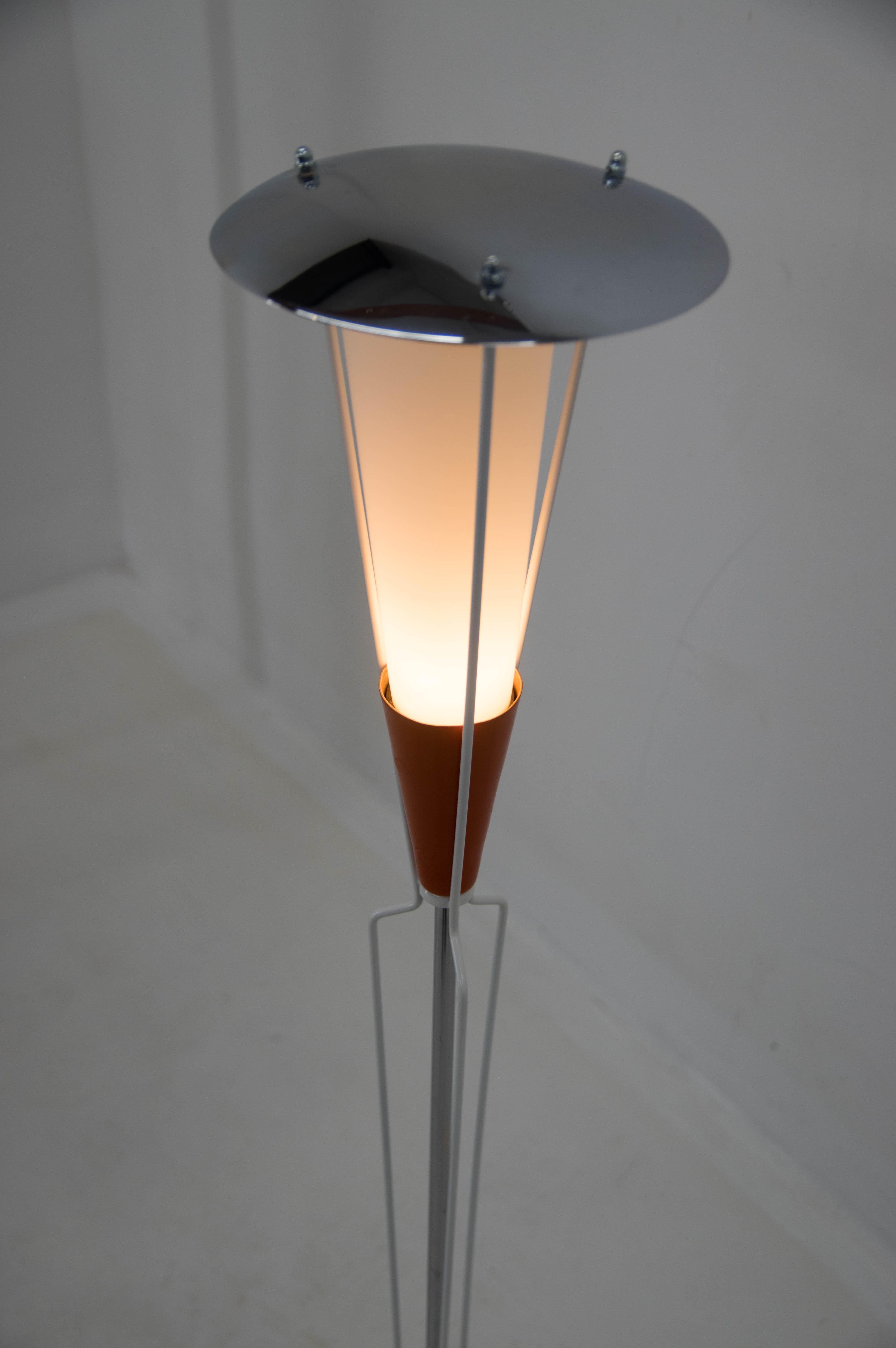 Métal Rare lampadaire de Drukov, Tchécoslovaquie, années 1960 en vente