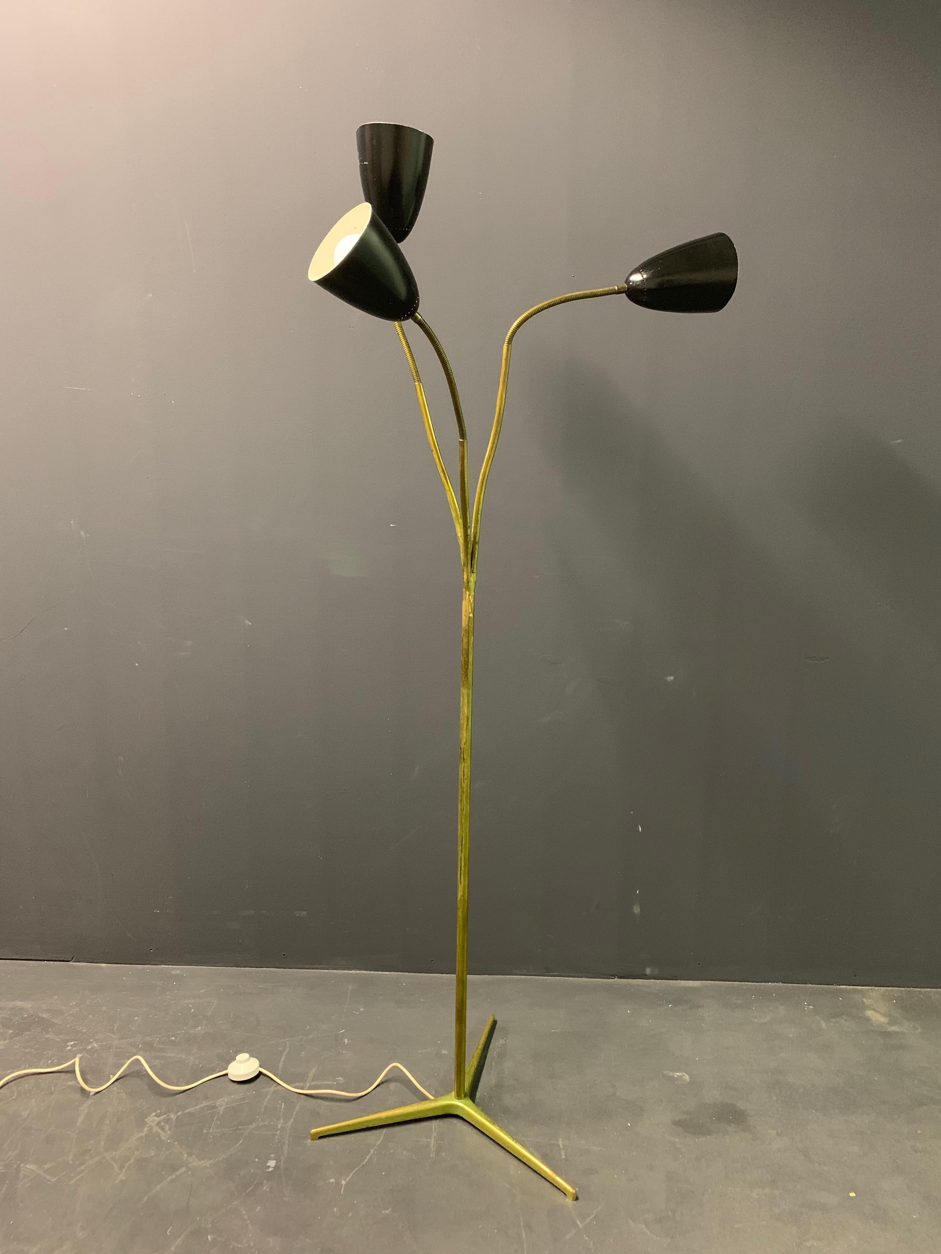 Rare Floor Lamp by Giuseppe Ostuni for O-Luce For Sale 8