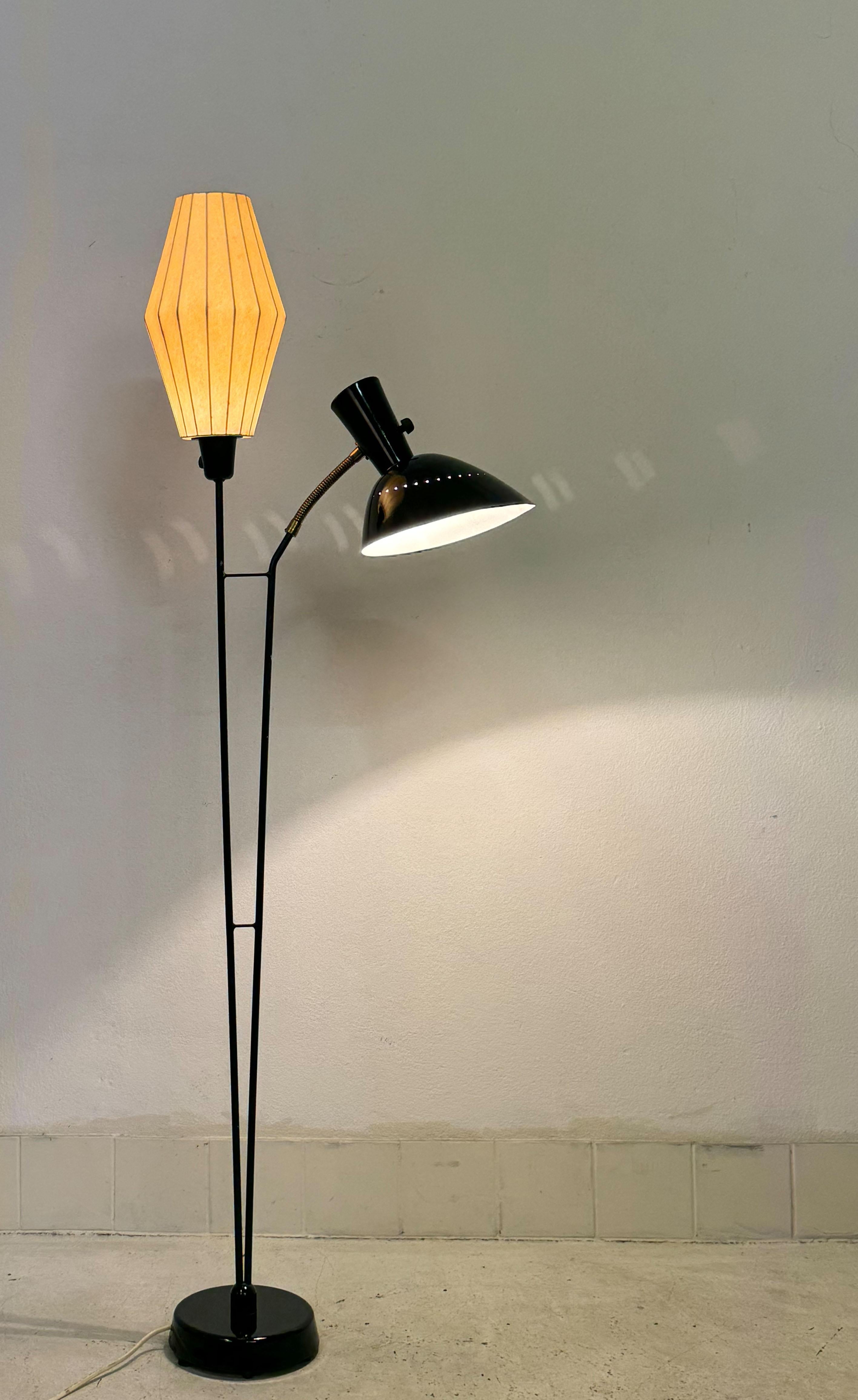 Rare Floor Lamp by Hans Bergström for Ateljé Lyktan from the 1950s For Sale 1
