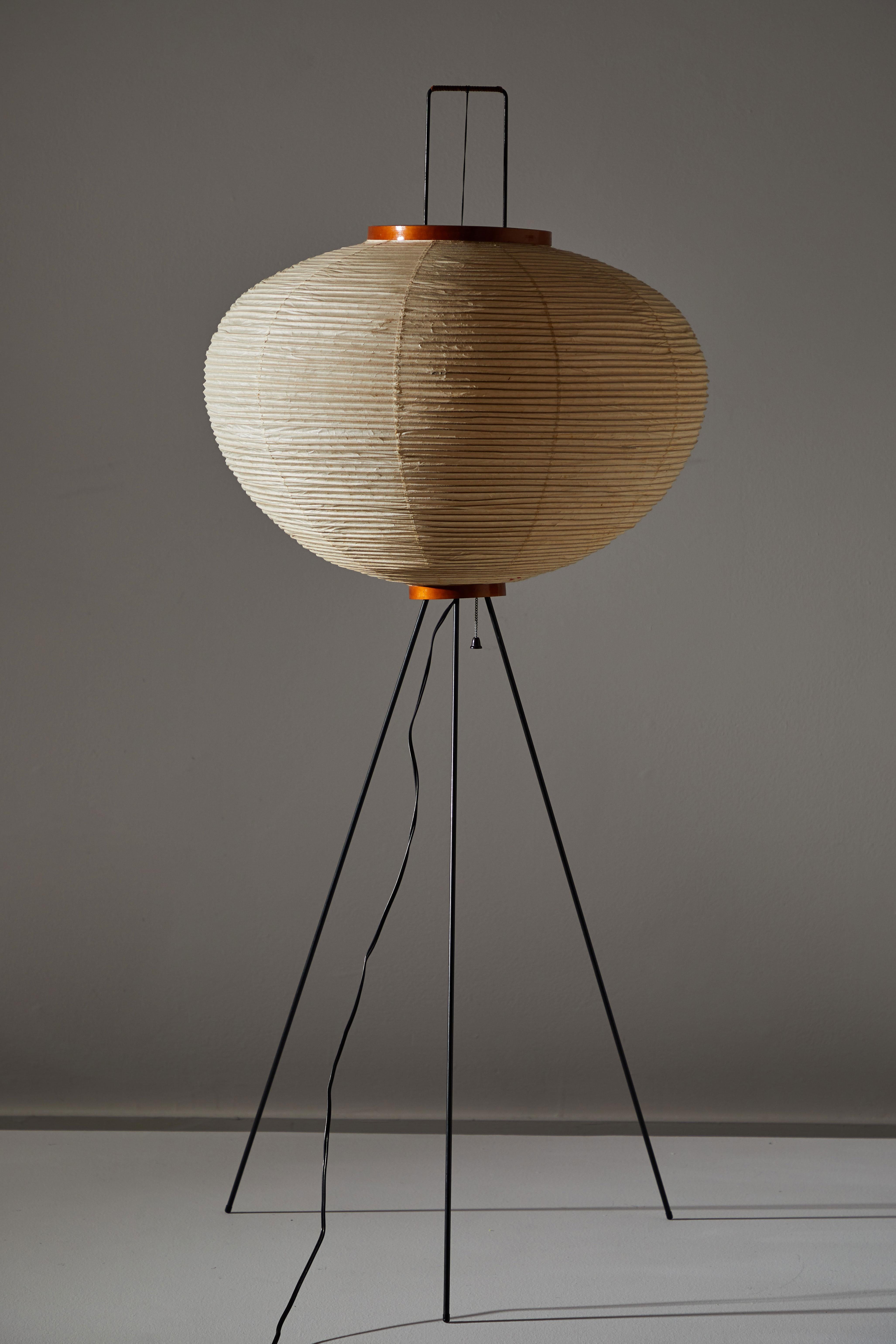 Rare Floor Lamp by Isamu Noguchi for Akari In Good Condition In Los Angeles, CA