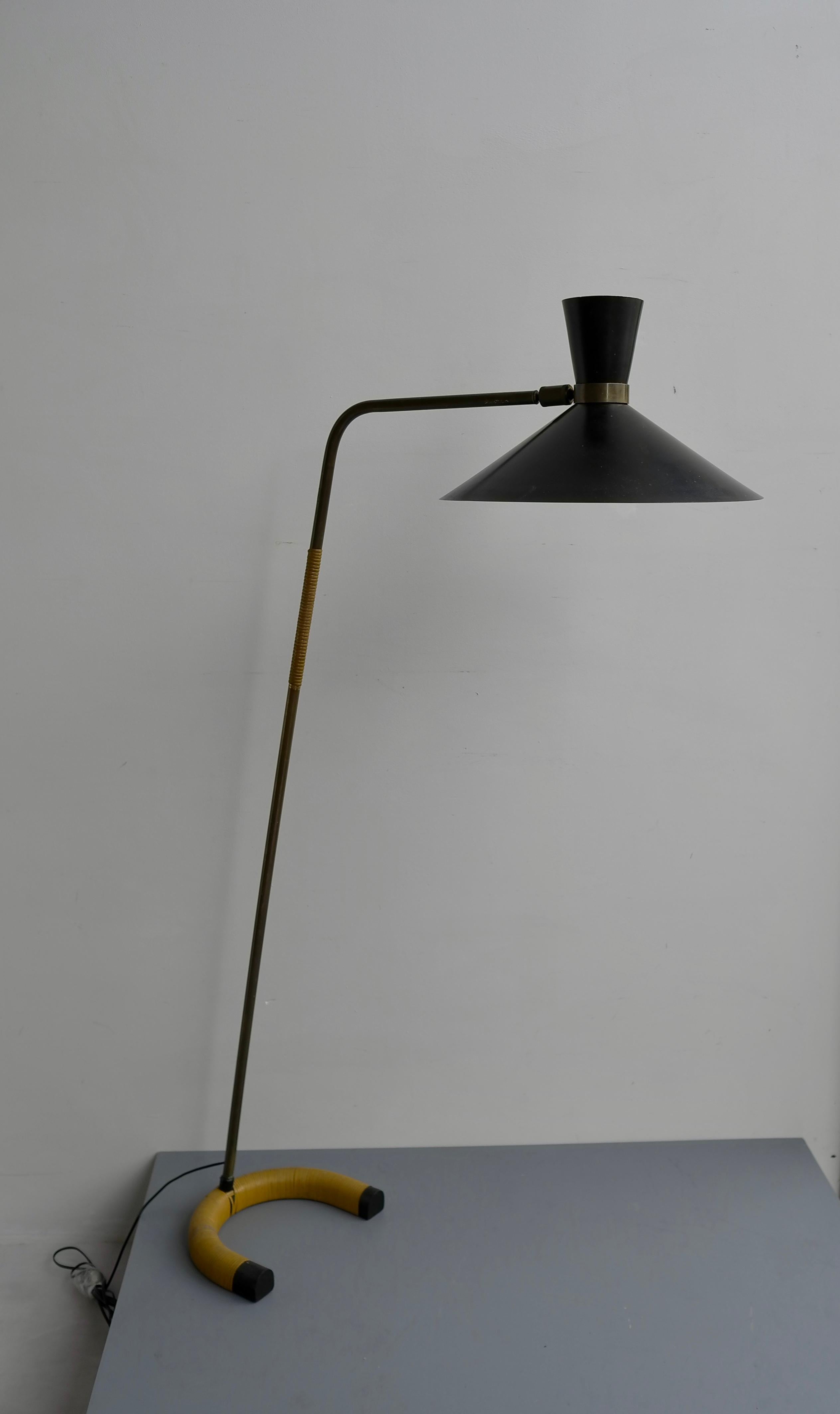Rare Floor Lamp by Jacques Biny in Brass and Black Hood Edition Luminalite, 1953 For Sale 2
