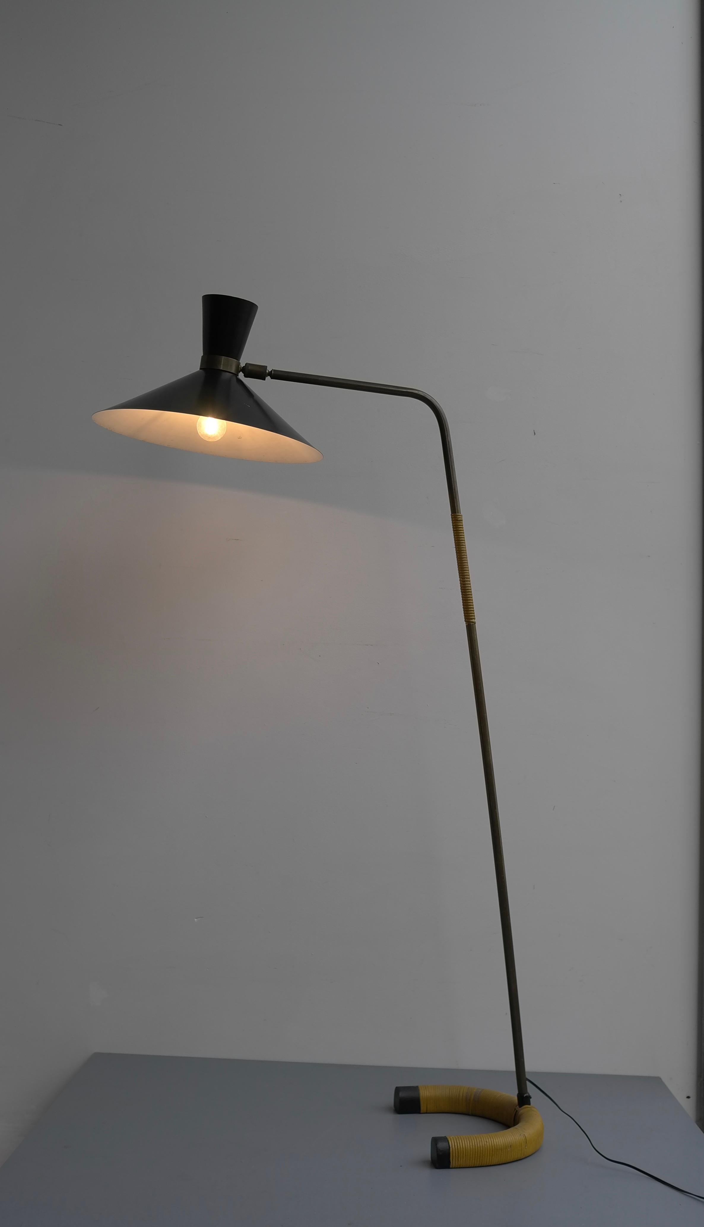 Rare Floor Lamp by Jacques Biny in Brass and Black Hood Edition Luminalite, 1953 For Sale 3