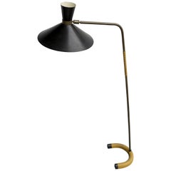 Rara lámpara de pie de Jacques Biny en latón y campana negra Luminalite Edition, 1953
