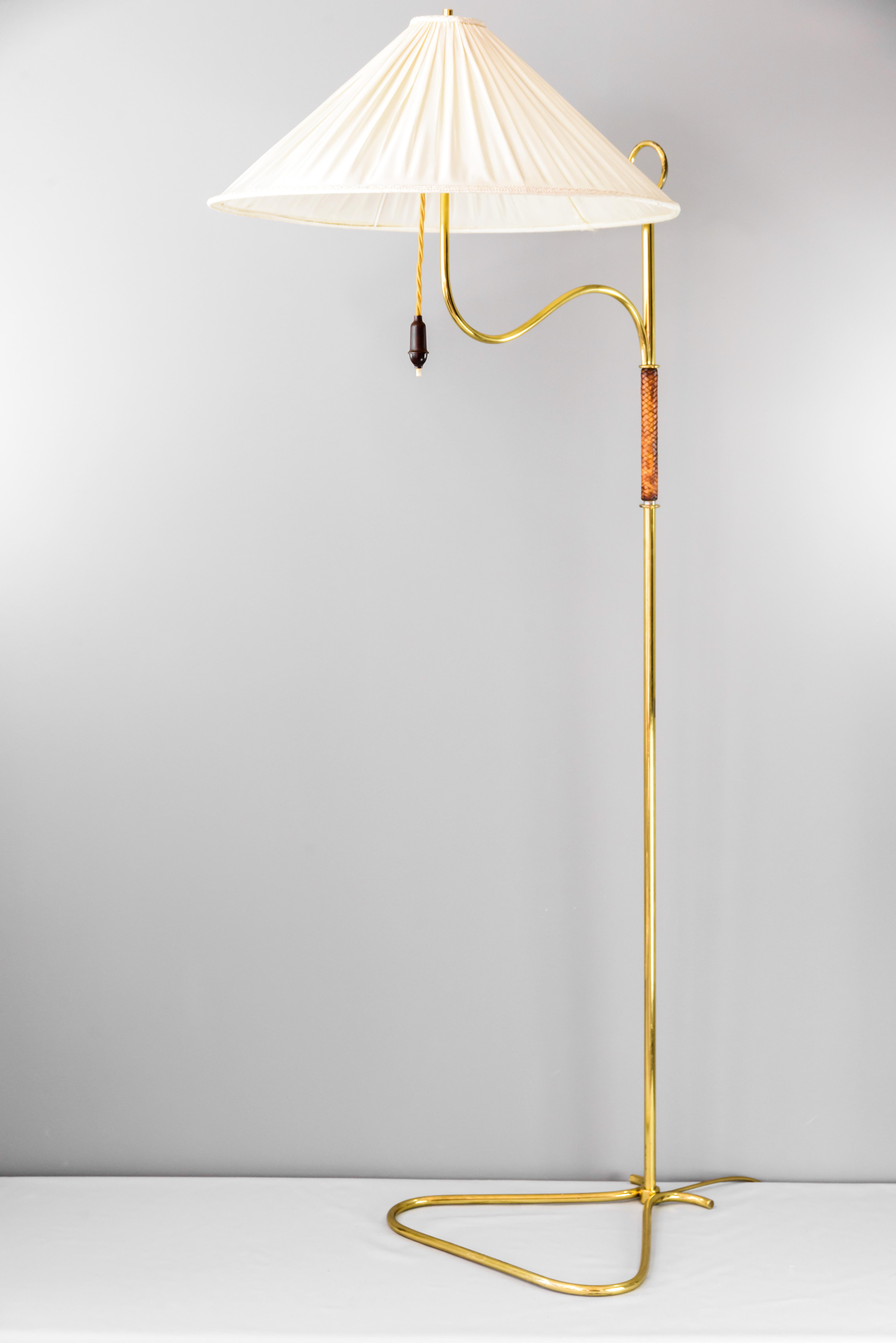 Rare Floor lamp, designed by Josef Frank,
Execution J. T. Kalmar, Vienna, circa 1935
Not in a perfekt condition but it is original (good original condition)
Original shade.