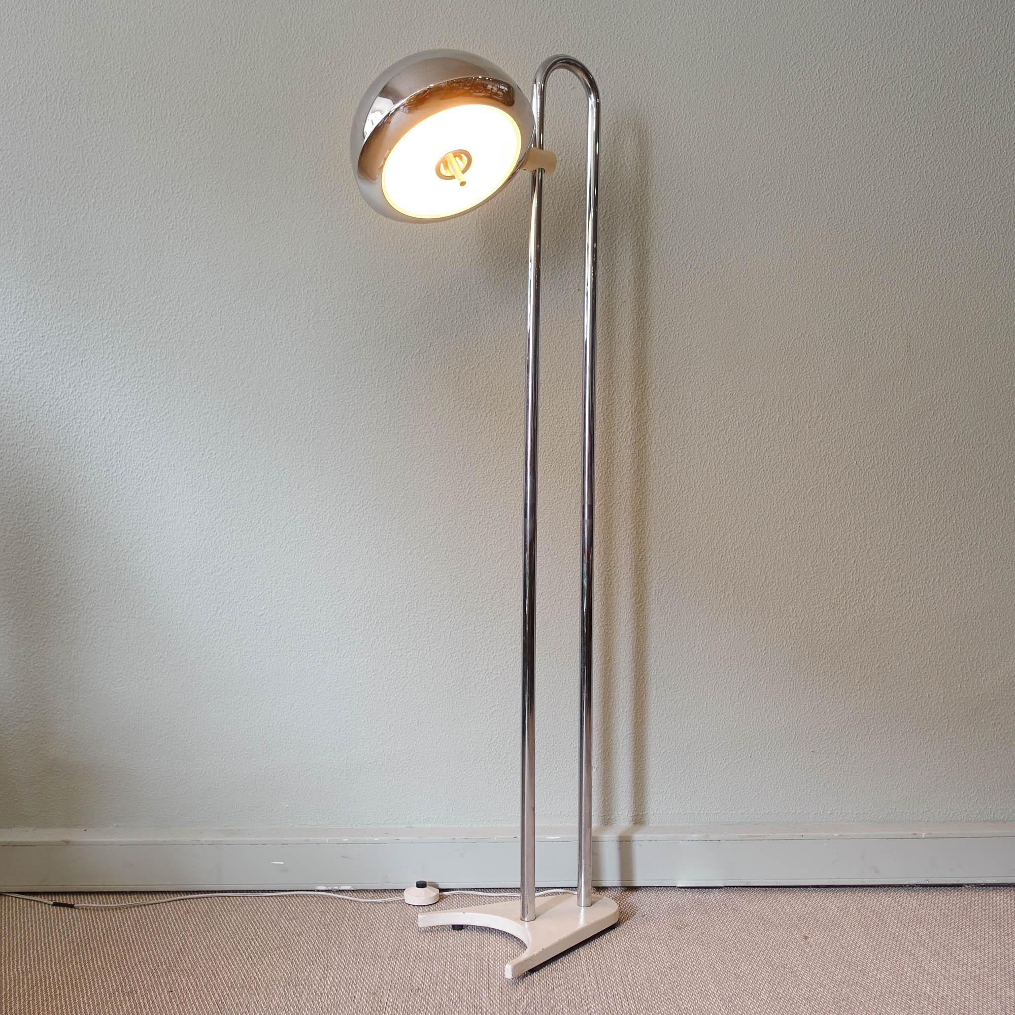 Mid-Century Modern Rare Floor Lamp by Luis Perez de la Oliva for Grin Luz, 1970's For Sale