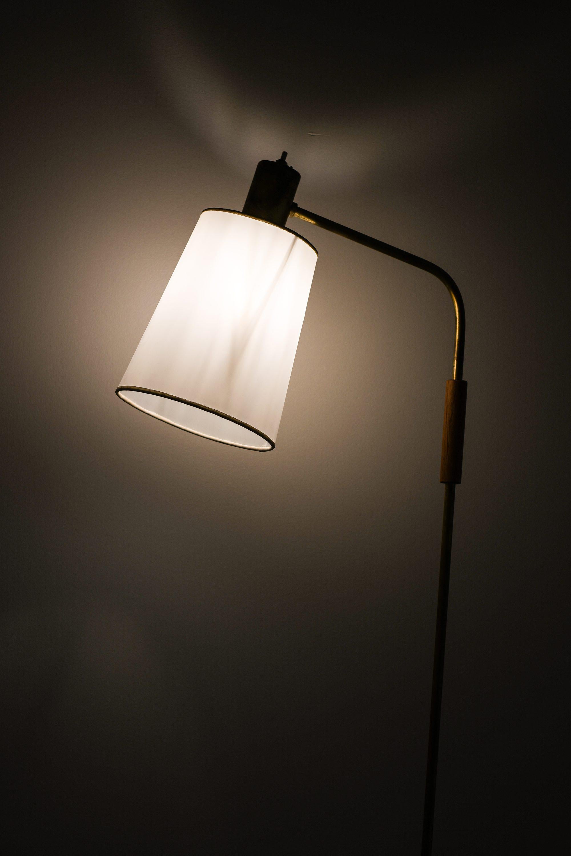 Mid-Century Modern Rare Floor Lamp in Brass, Teak and Lamp Shade, 1950's For Sale