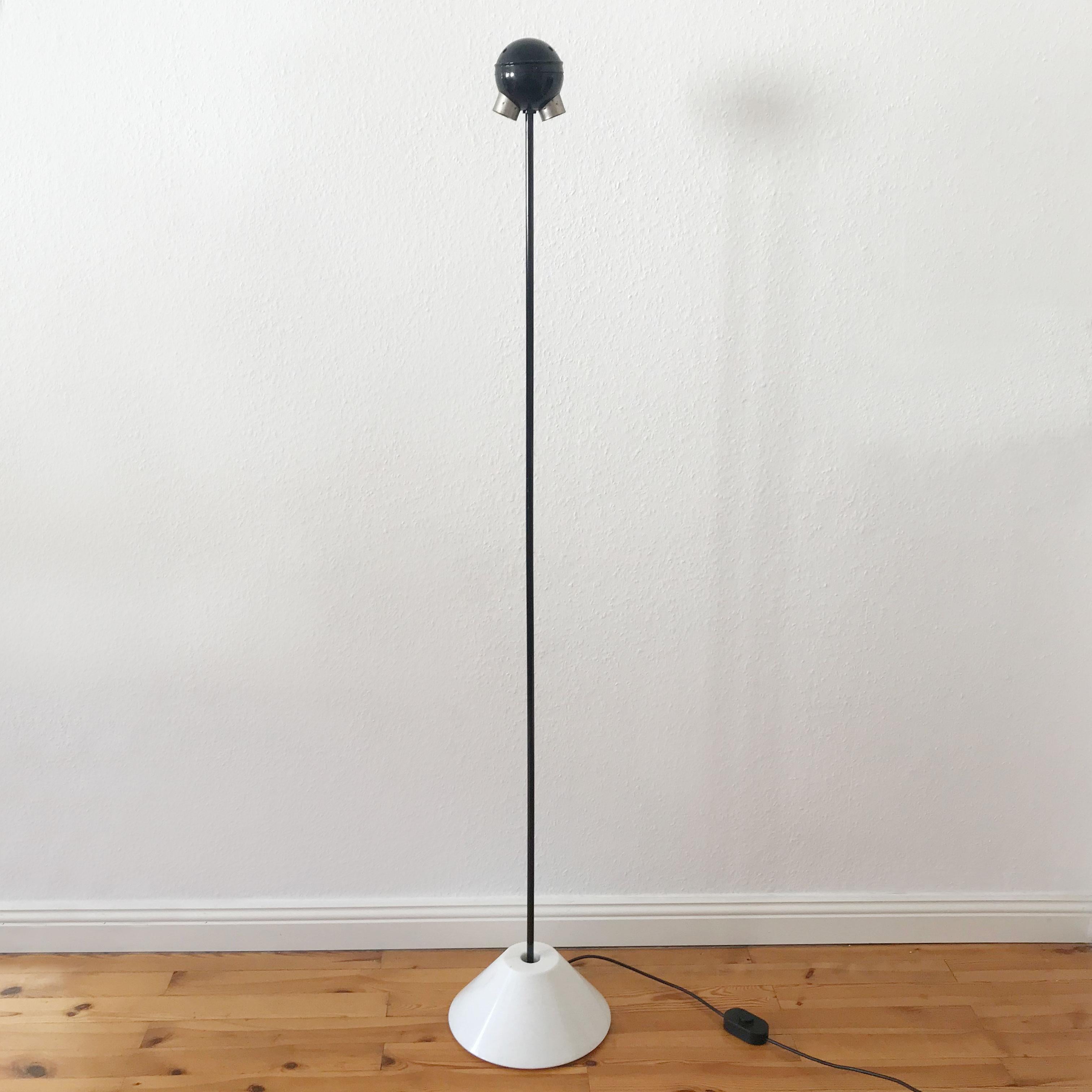 Rare Floor Lamp Snow by Vico Magistretti for O-Luce, Italy, 1970s For Sale 4