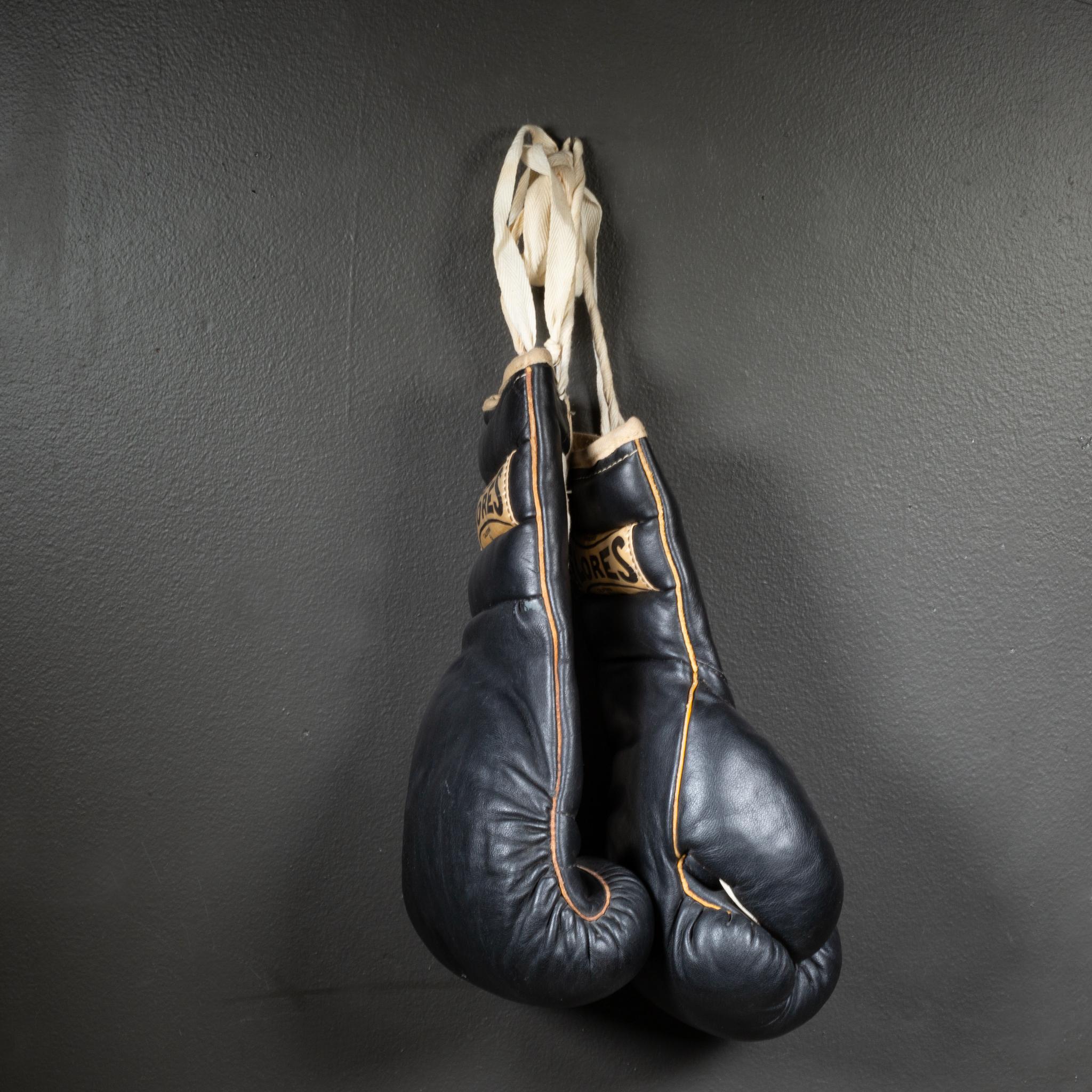 Americano Rari guantoni da boxe in pelle nera Flore c.1950 in vendita