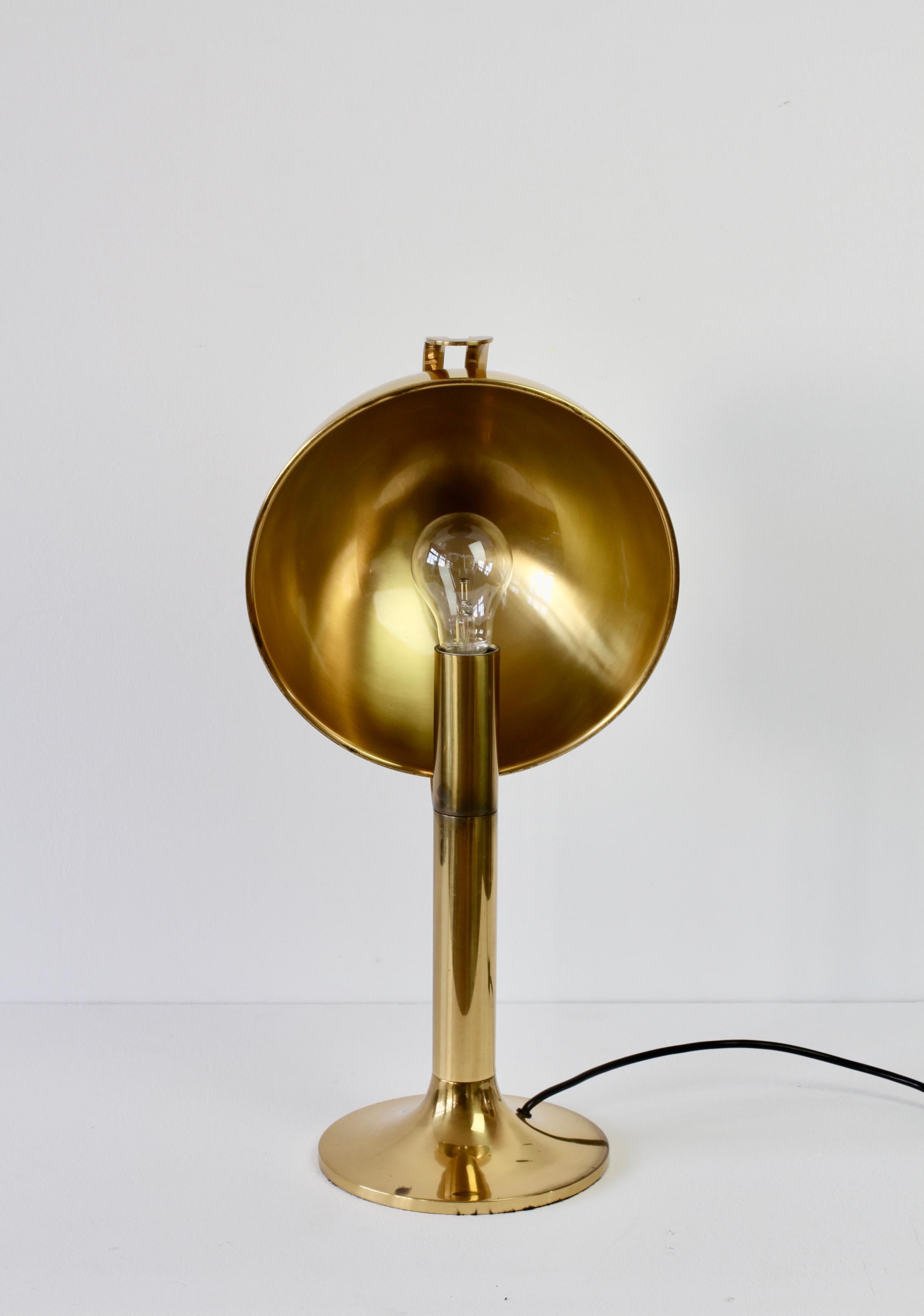 Rare lampe de bureau réglable Florian Schulz en laiton moderniste vintage du milieu du siècle dernier en vente 8