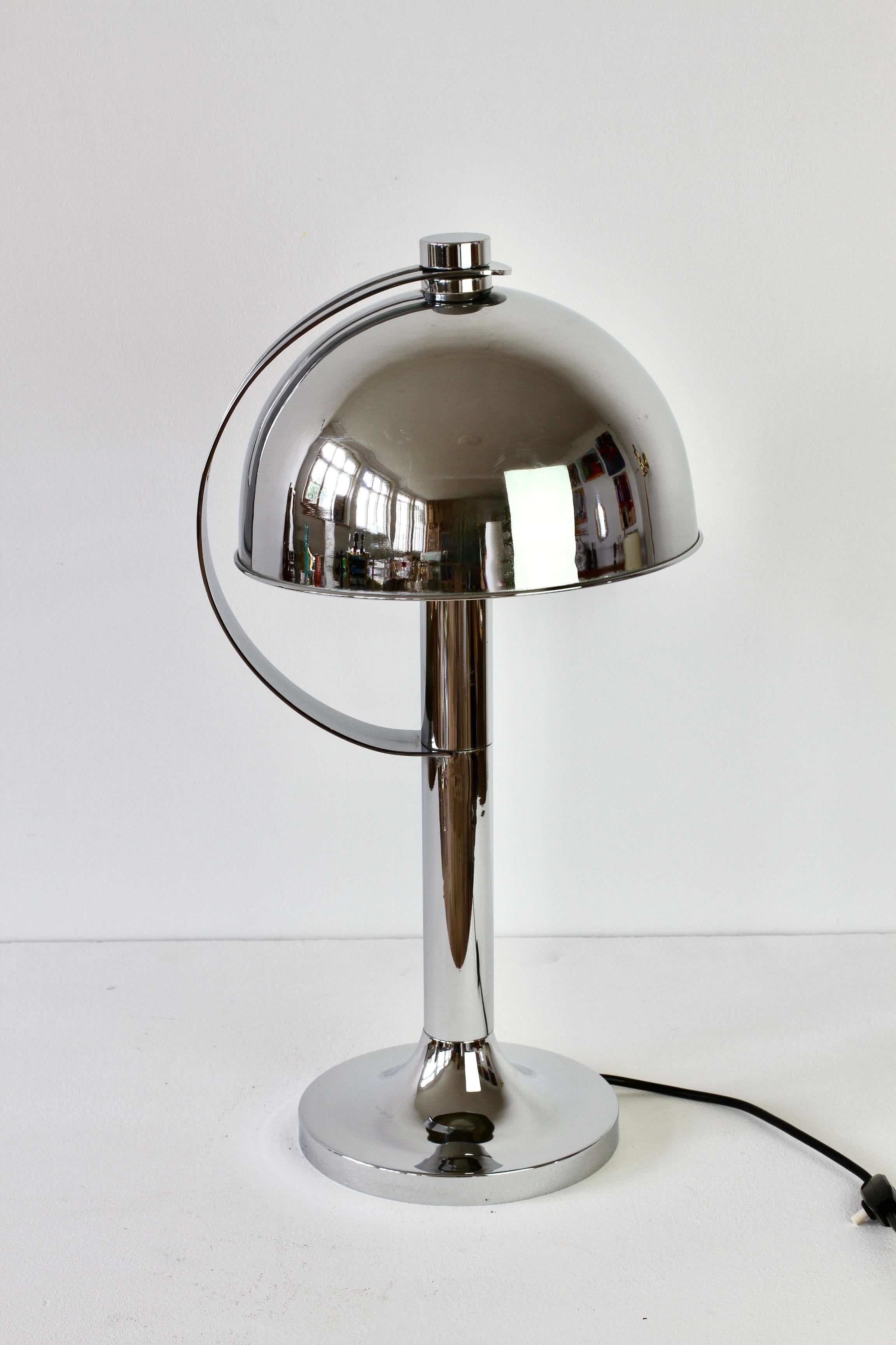 Rara lámpara de mesa Florian Schulz de mediados de siglo, modernista, cromada y ajustable Moderno de mediados de siglo en venta