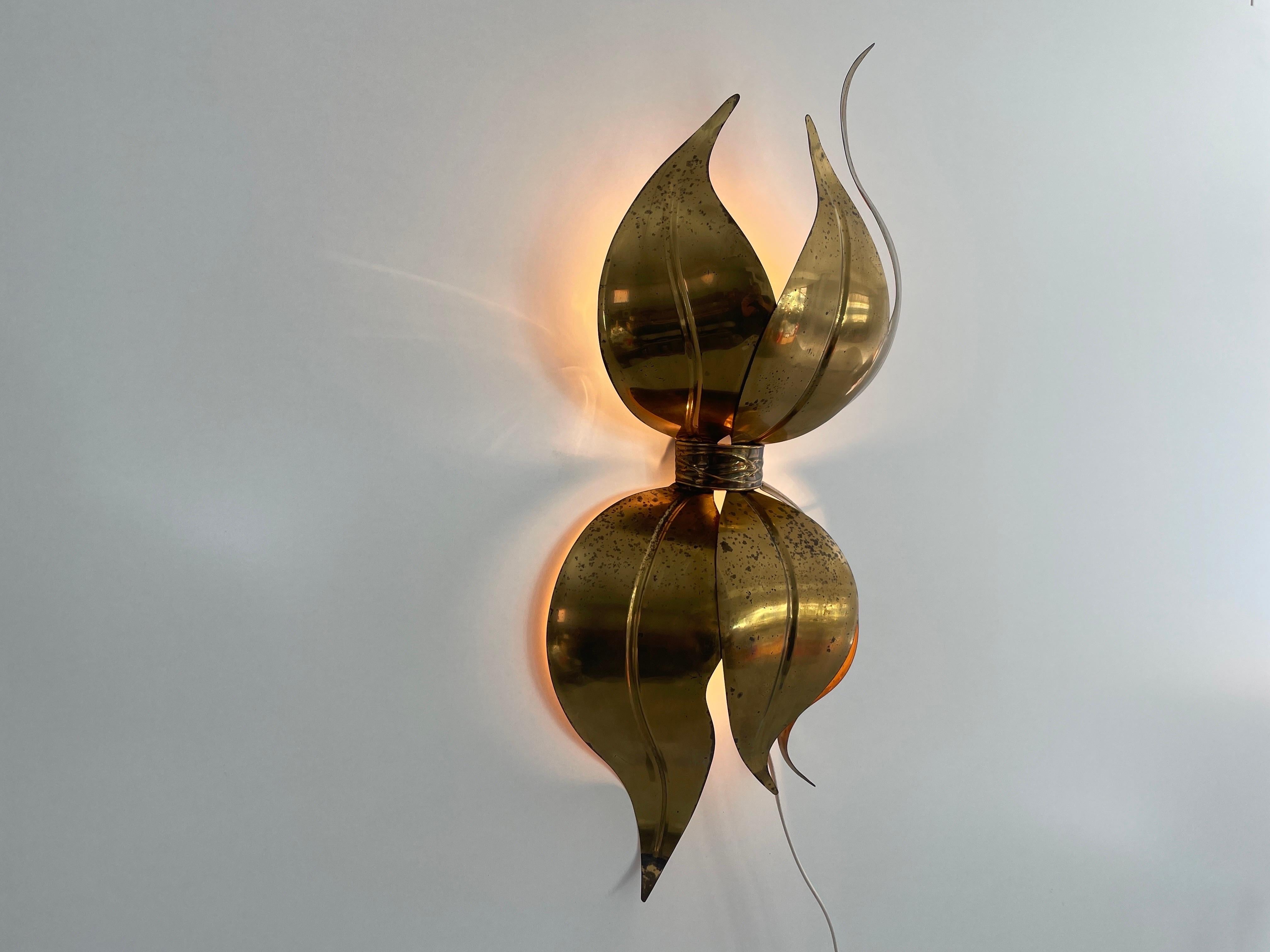Rare Flower Shaped Brass Wall Lamp, 1960s, Italy For Sale 5