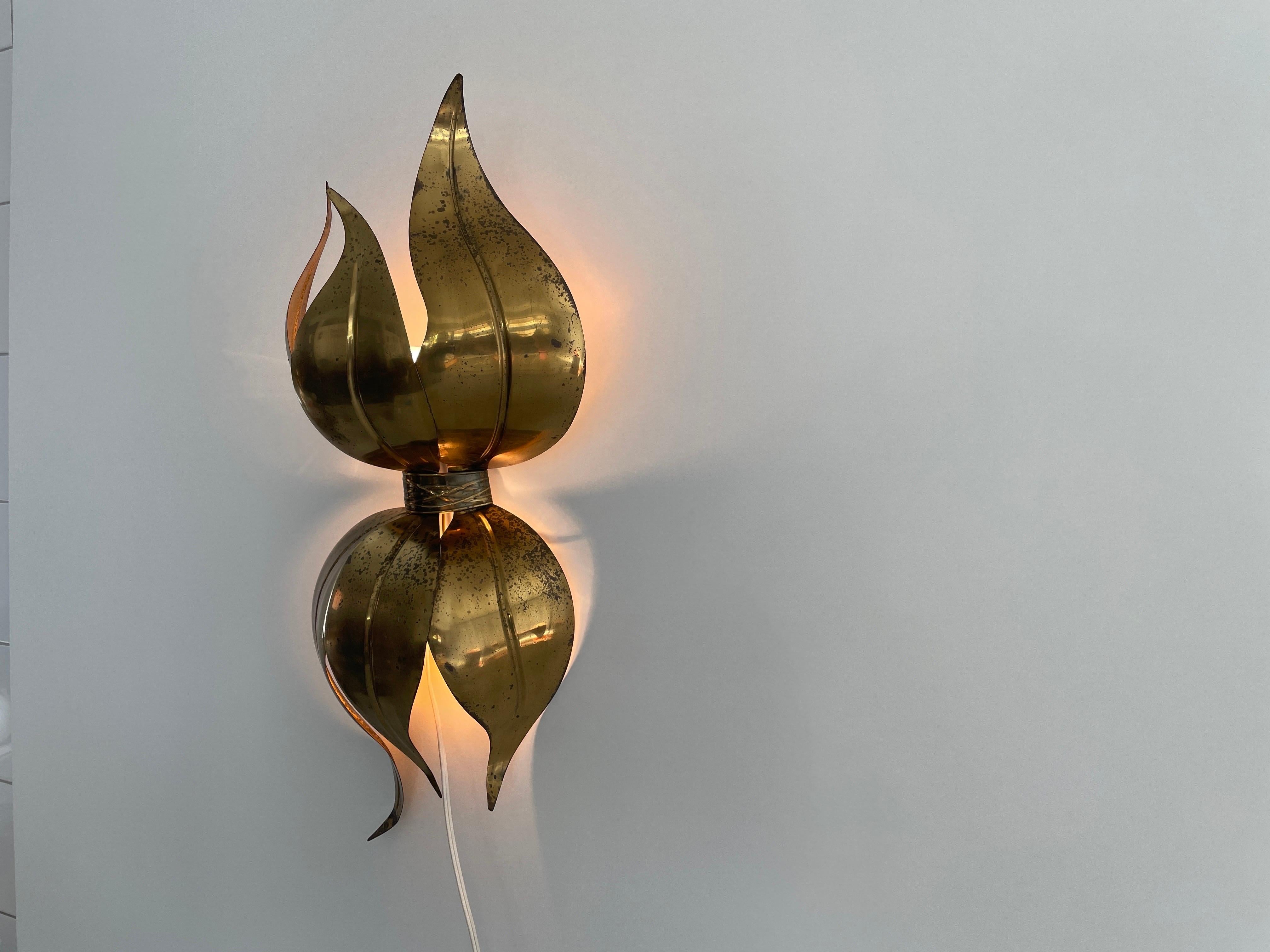 Rare Flower Shaped Brass Wall Lamp, 1960s, Italy For Sale 6