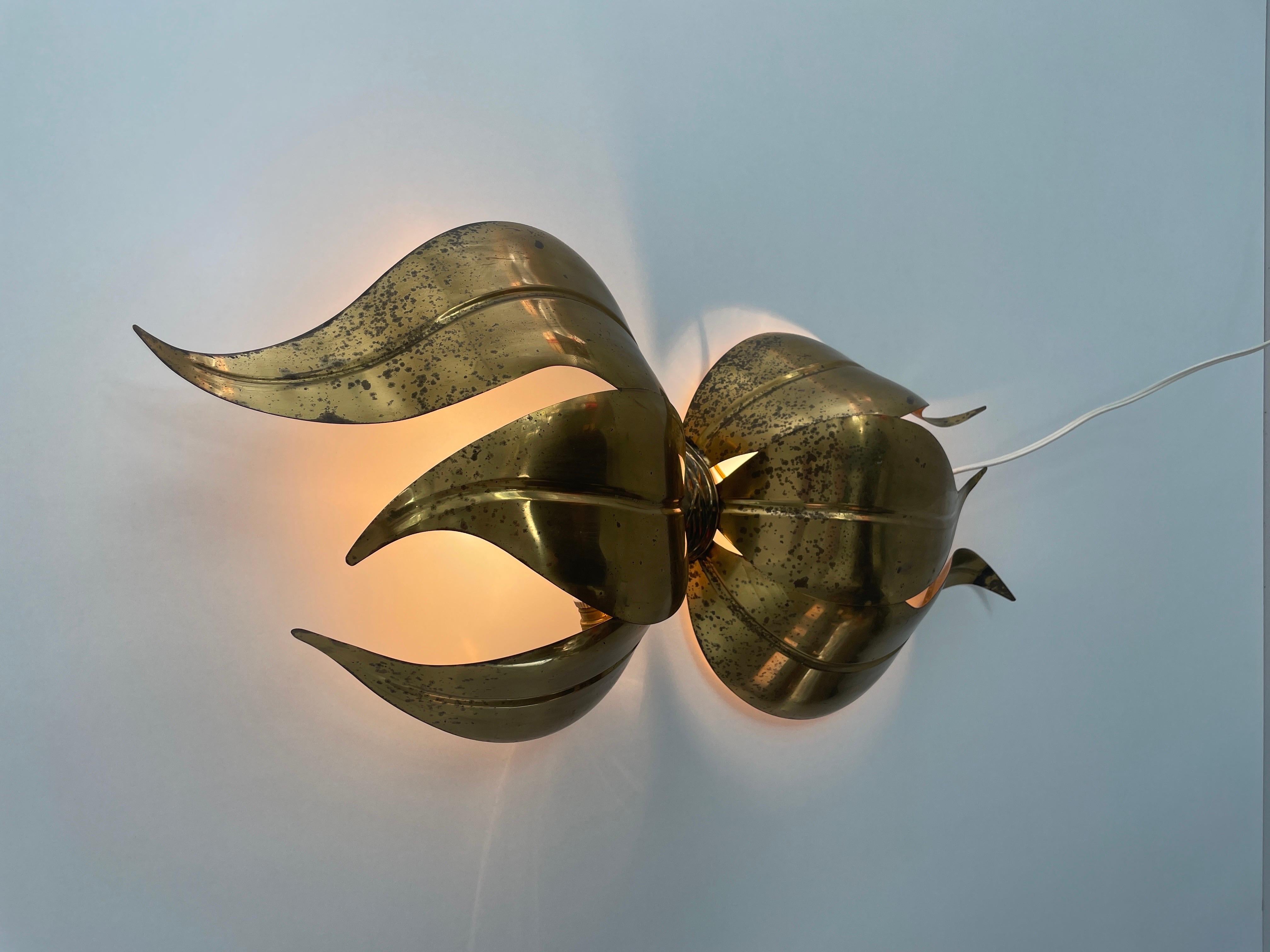 Rare Flower Shaped Brass Wall Lamp, 1960s, Italy For Sale 8