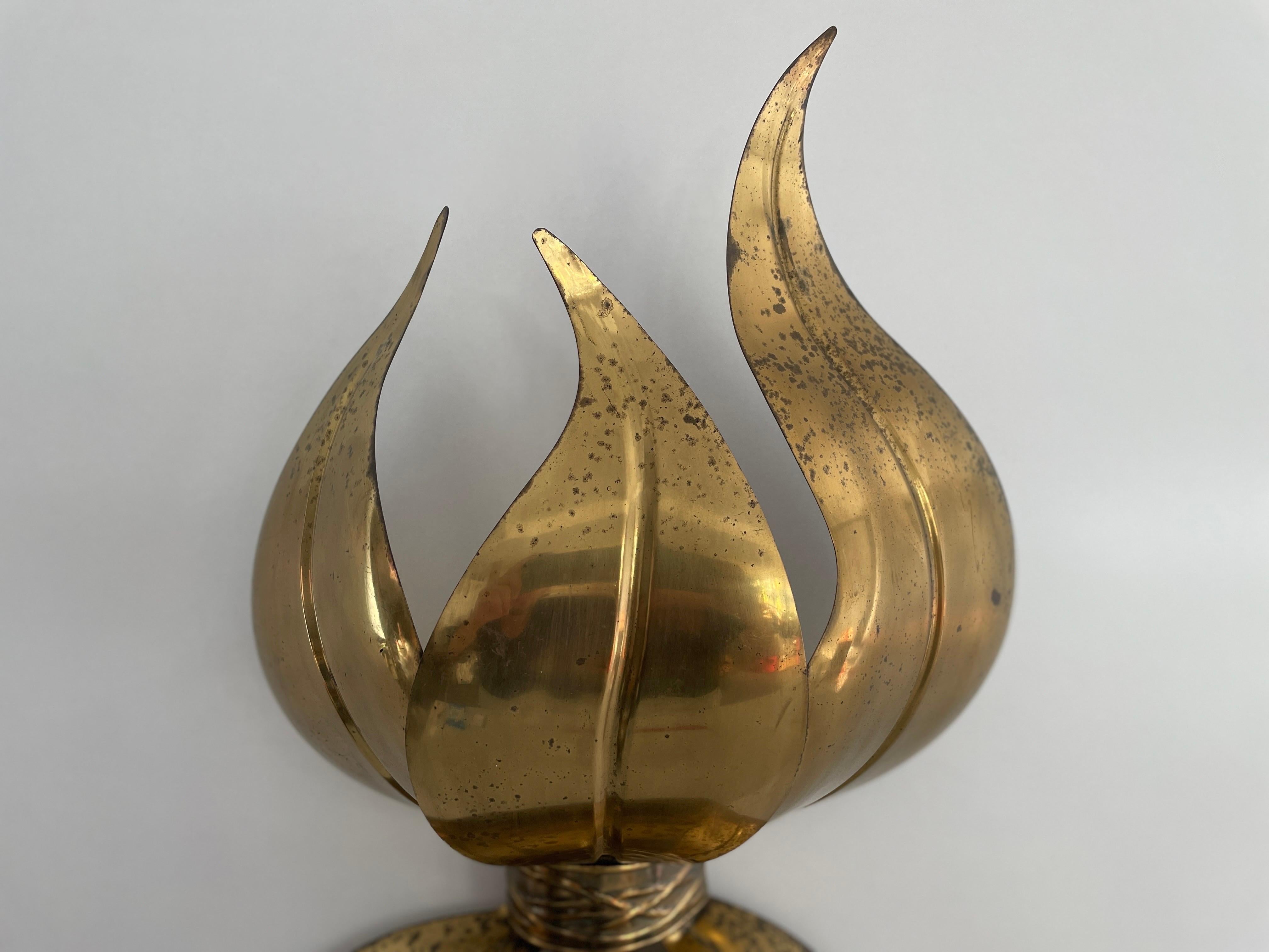 Rare Flower Shaped Brass Wall Lamp, 1960s, Italy For Sale 3