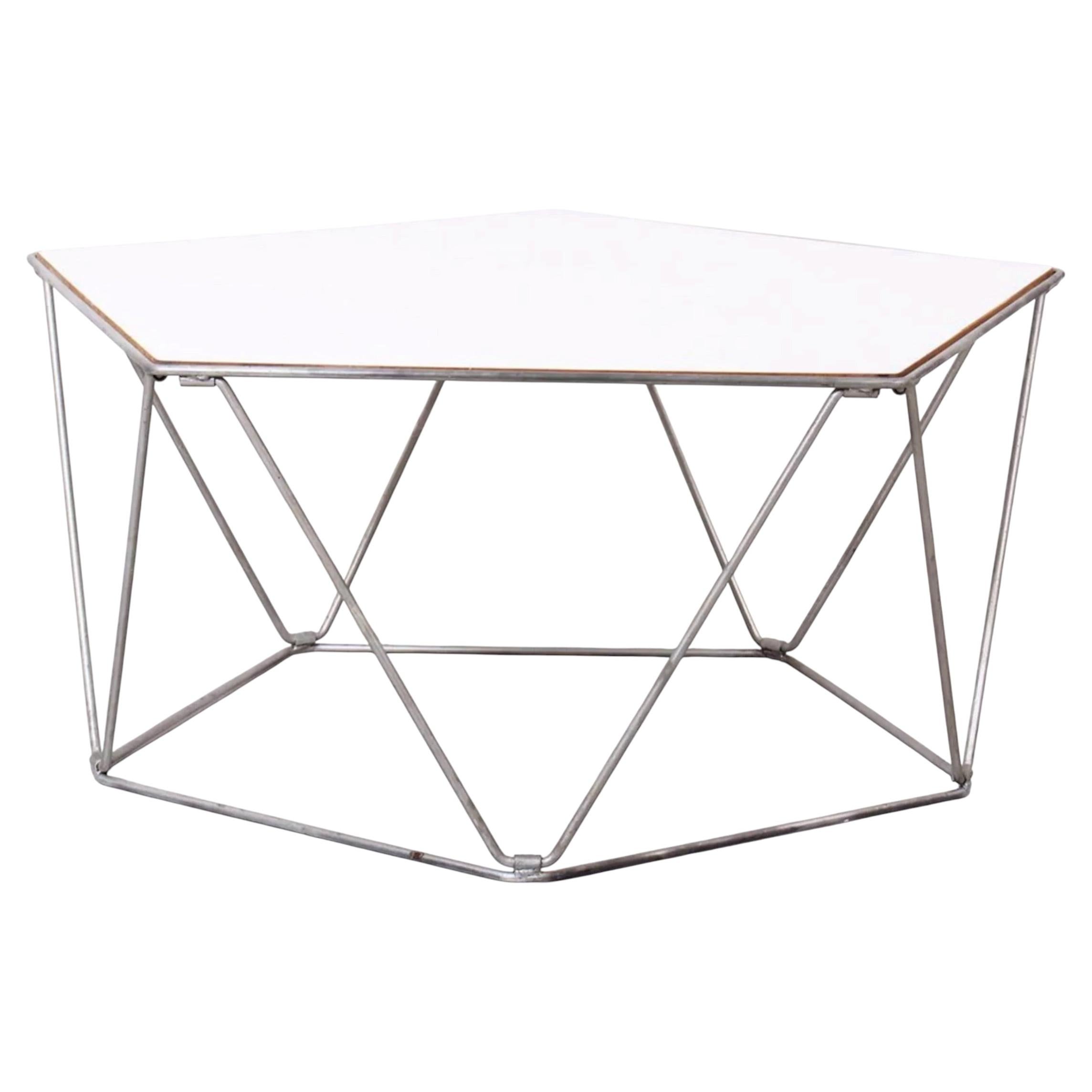 rare table basse pliante penta de bowfinger en vente