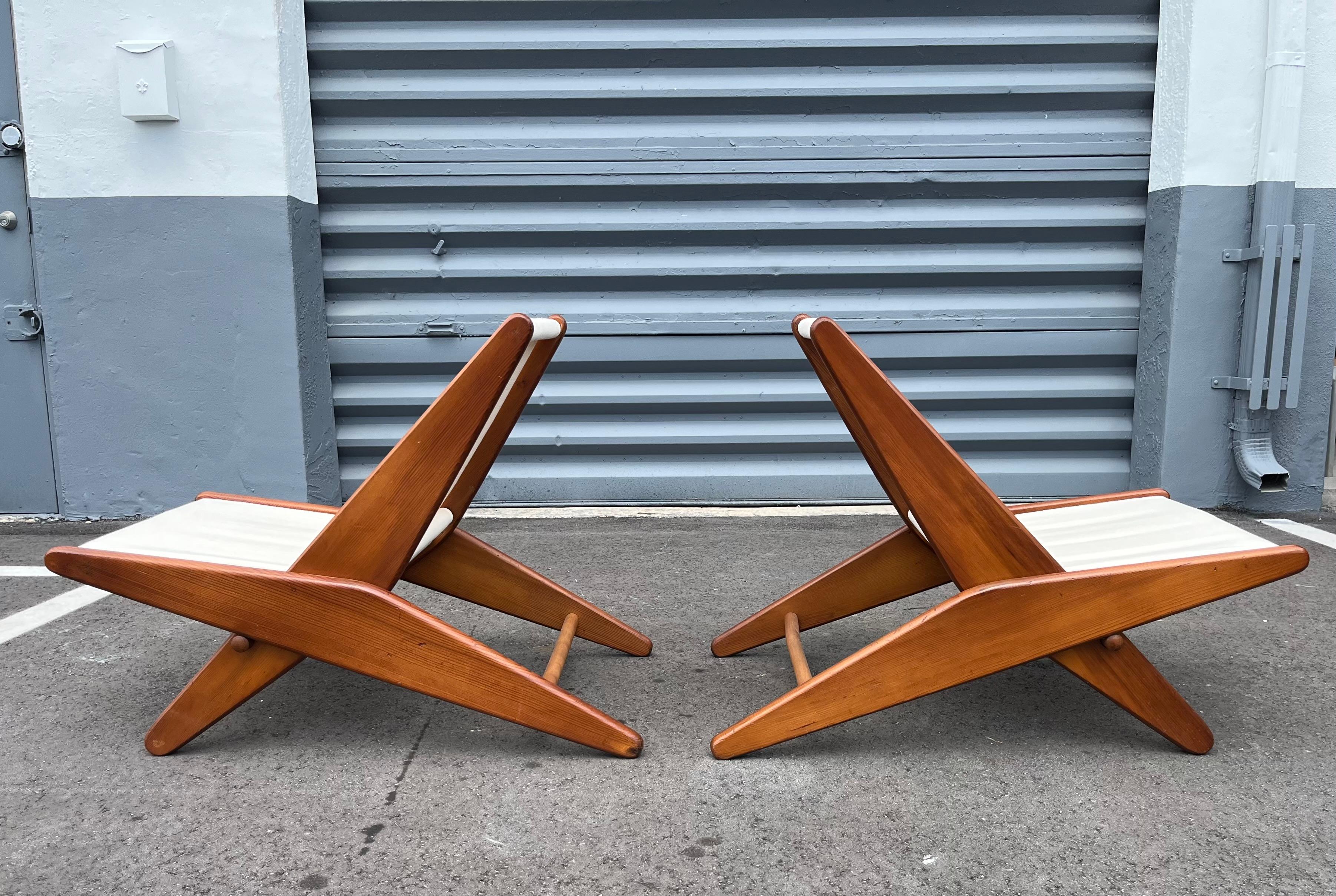Rare Folding Scissor Chairs by Ficks Reed C. 1950, Linen, Fir (Moderne der Mitte des Jahrhunderts) im Angebot