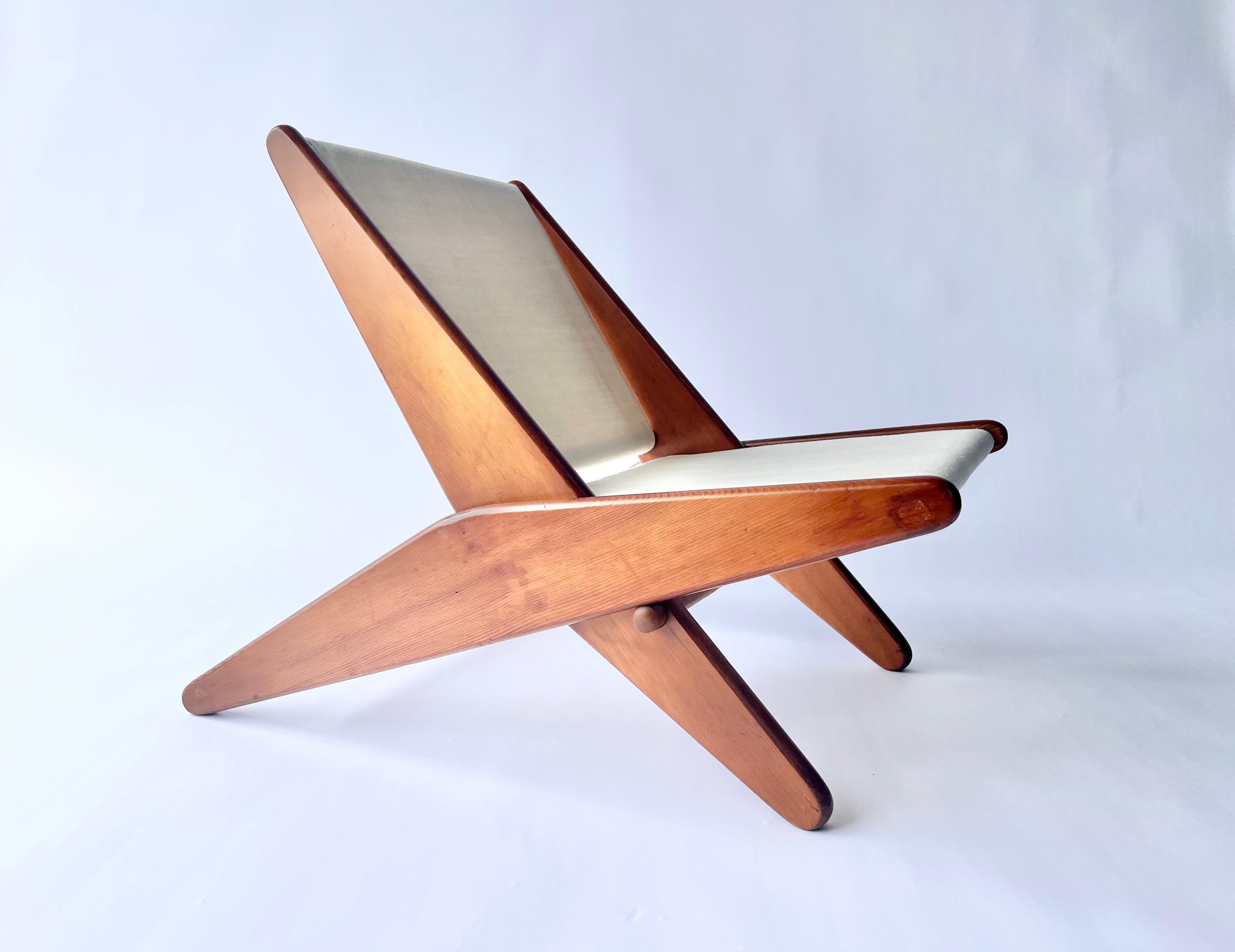 Rare Folding Scissor Chairs by Ficks Reed C. 1950, Linen, Fir im Zustand „Gut“ im Angebot in Miami, FL
