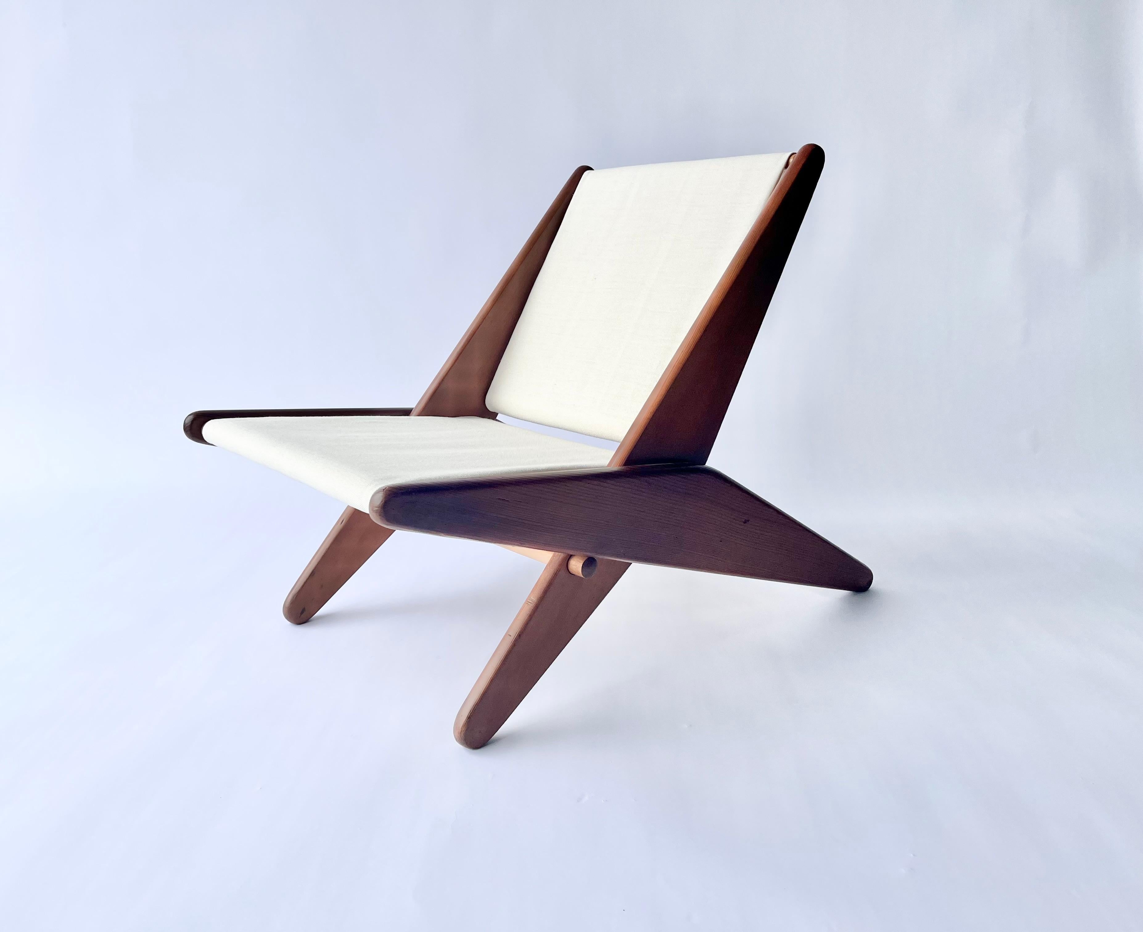 Rare Folding Scissor Chairs by Ficks Reed C. 1950, Linen, Fir (Mitte des 20. Jahrhunderts) im Angebot