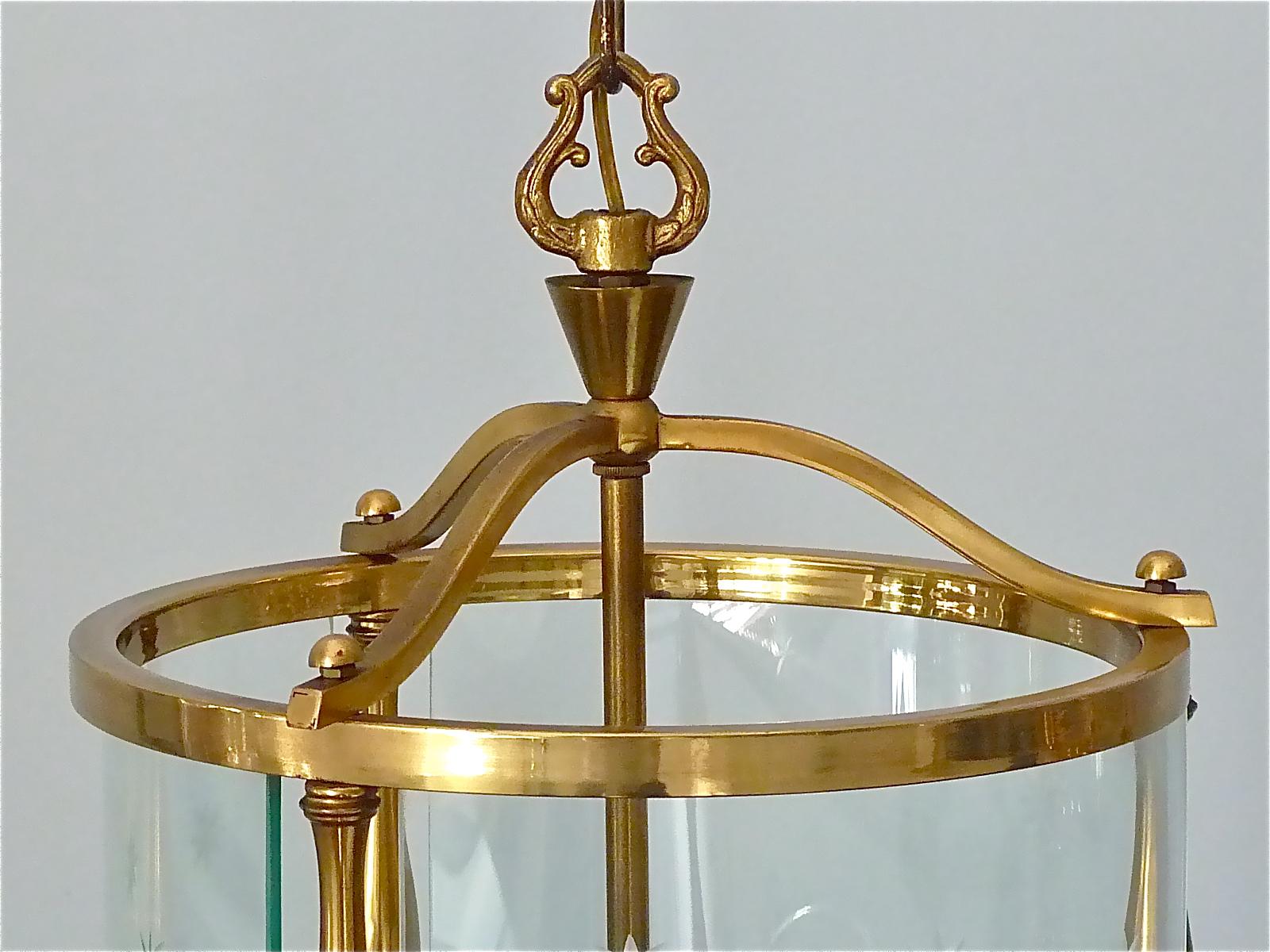 Milieu du XXe siècle Rare Fontana Arte Pietro Chiesa Style Lantern Italian Lamp Brass Bent Glass 1950 en vente