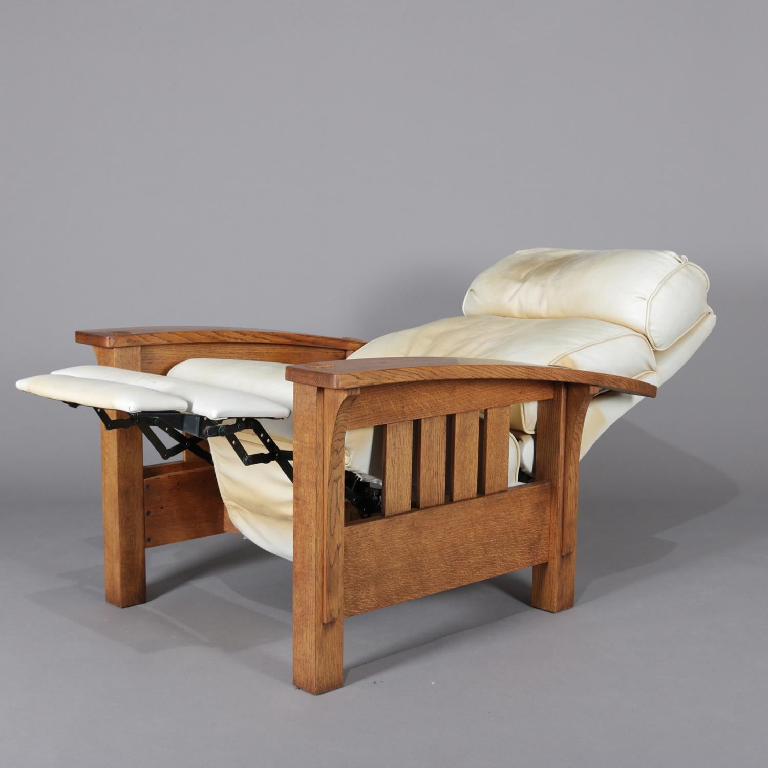 Rare Form Arts & Crafts Stickley Bros, Bow Arm Morris Chair Recliner, circa 1980 2