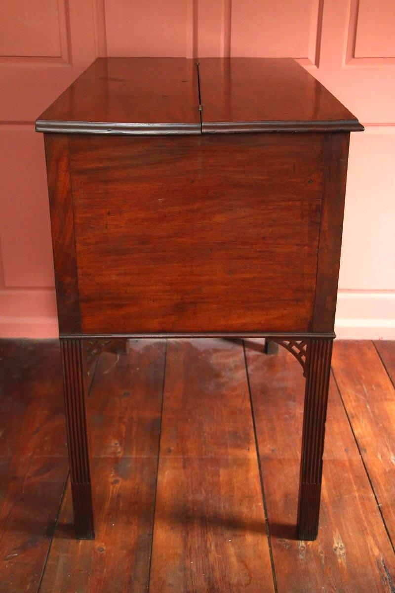 Rare Form Rhode Island Chippendale Mahogany Desk For Sale 9