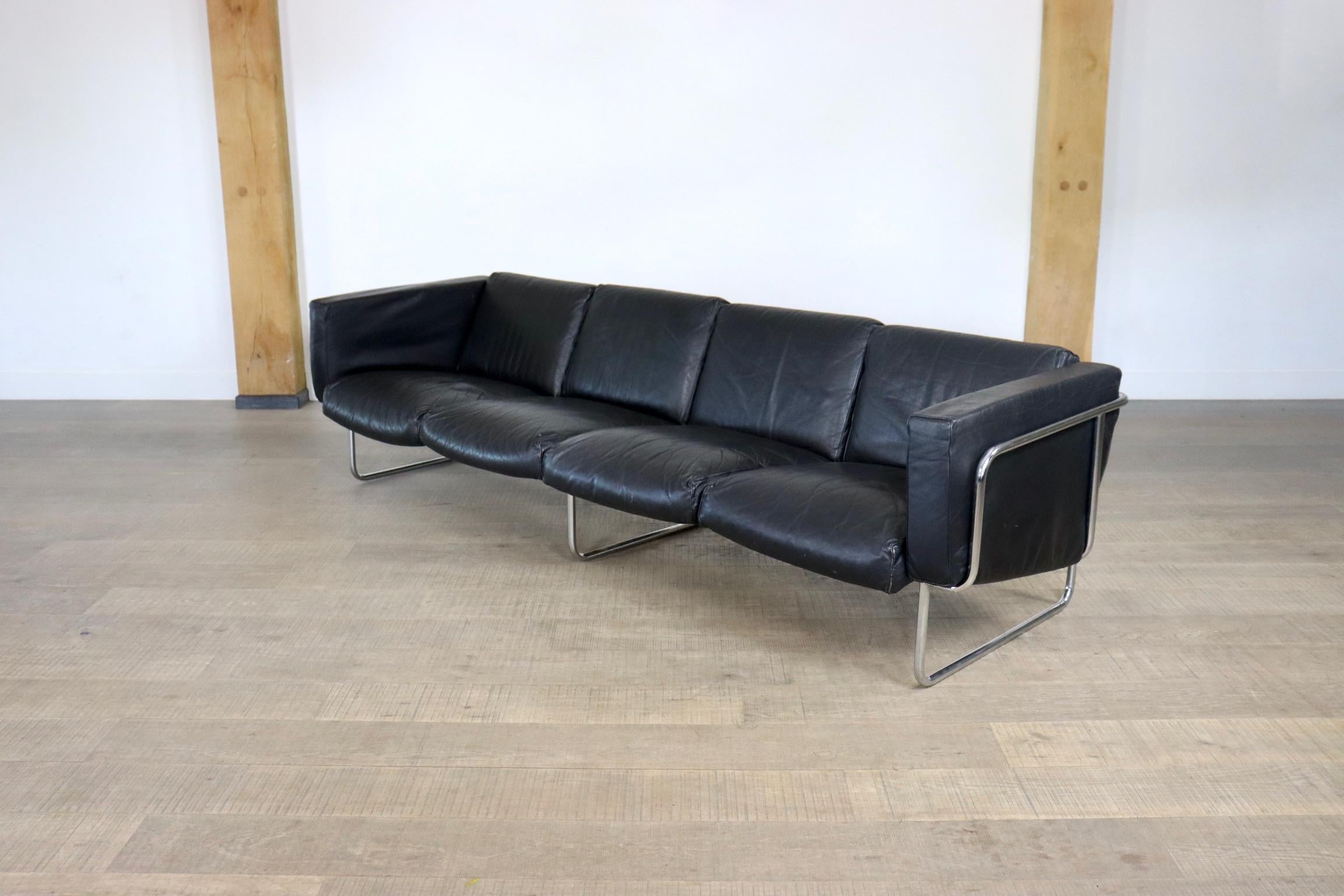 Rare Four Seater Leather Sofa by Hans Eichenberger for Strässle, Switzerland 70s For Sale 10
