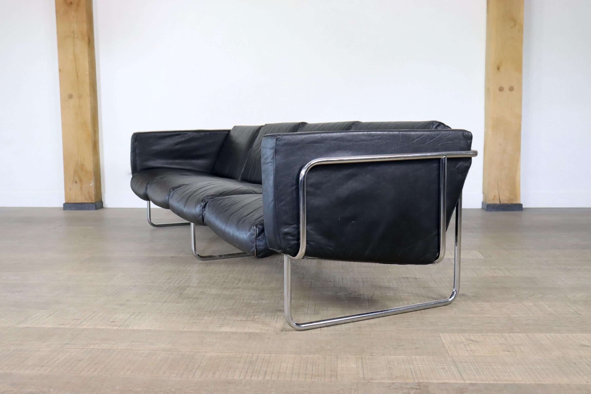 Rare Four Seater Leather Sofa by Hans Eichenberger for Strässle, Switzerland 70s For Sale 11