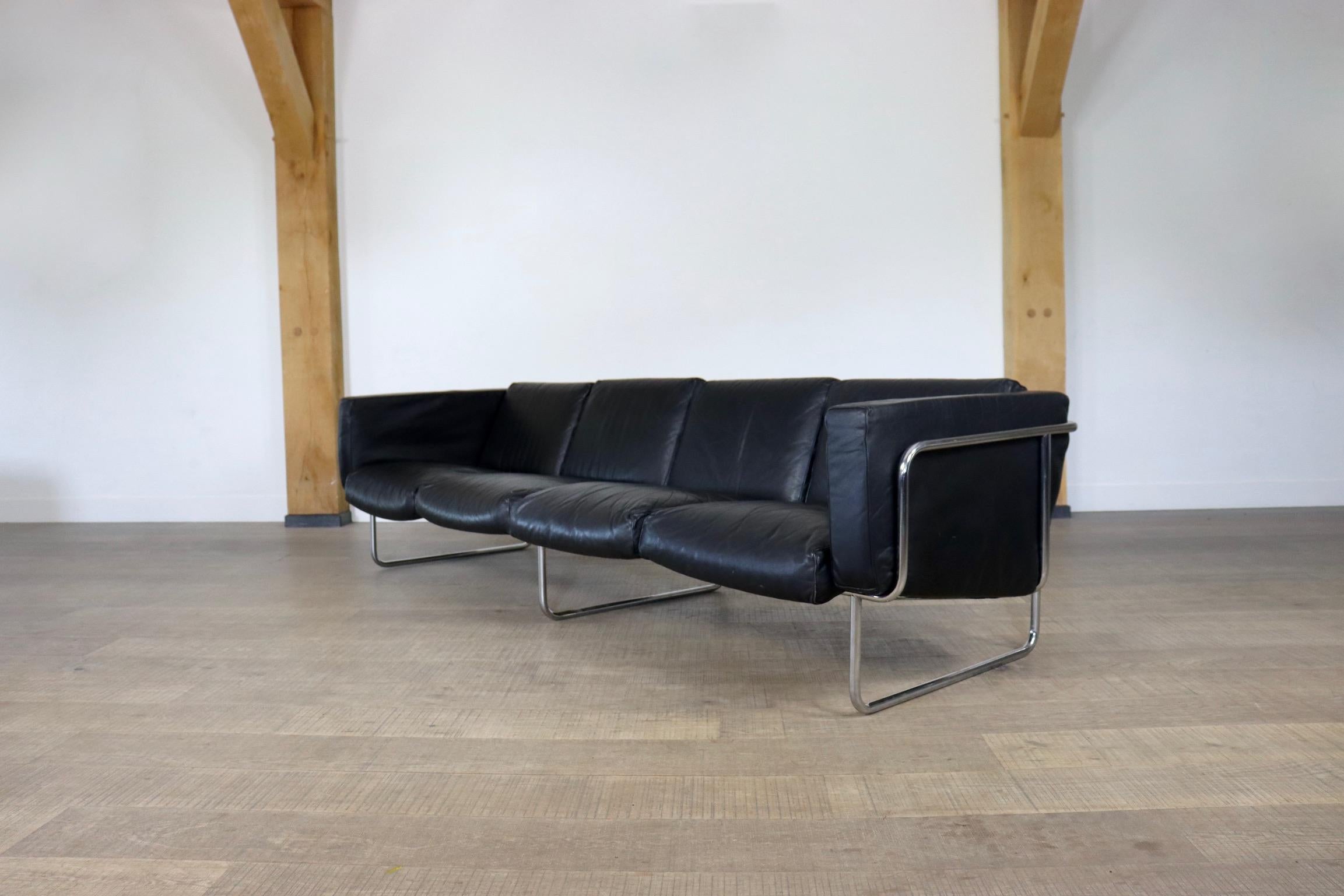 Rare Four Seater Leather Sofa by Hans Eichenberger for Strässle, Switzerland 70s For Sale 1