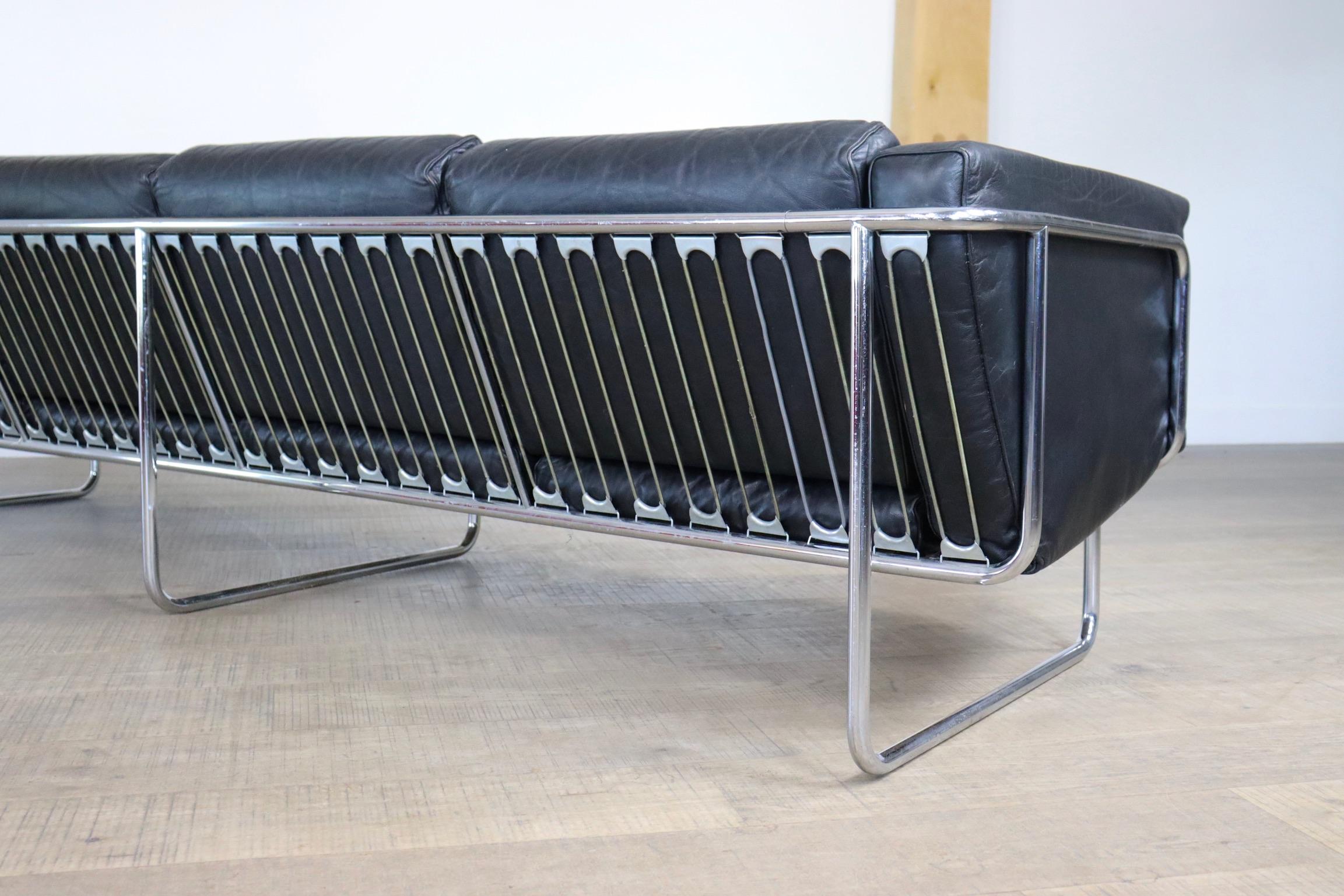 Rare Four Seater Leather Sofa by Hans Eichenberger for Strässle, Switzerland 70s For Sale 5