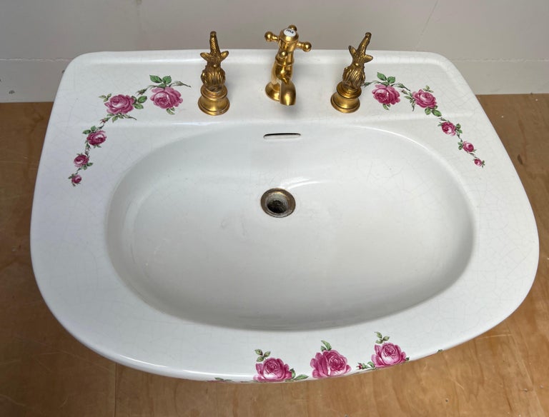Rare France Limoges Porcelain & Bronze Bathroom Set Washbasin Mirror Pendant Etc In Good Condition For Sale In Lisse, NL