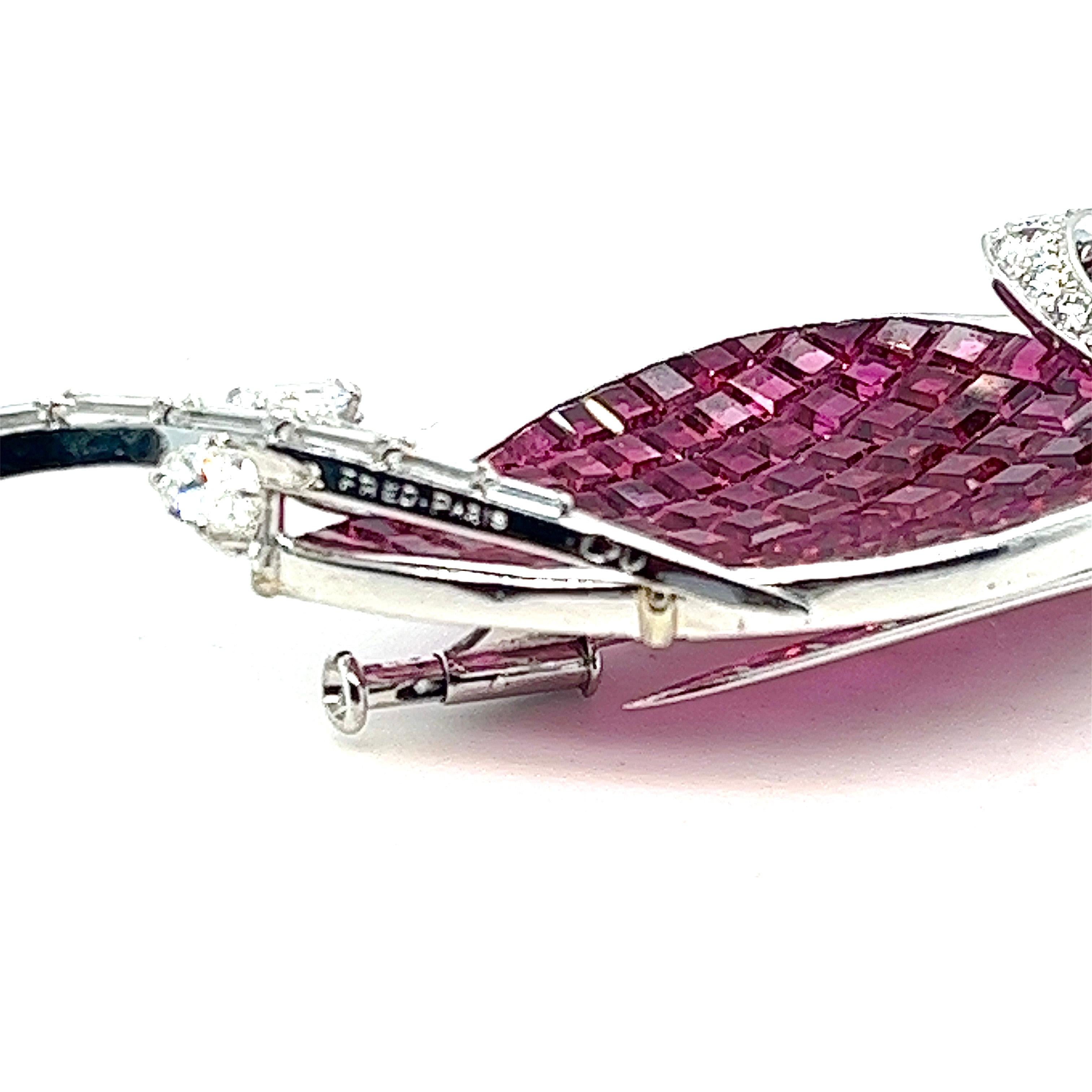 Captivating FRED Paris 18kt White Gold Ruby and Diamond Leaf Pin Brooch

Elevate your jewelry collection to new heights with this exceptional 18kt white gold pin brooch by the esteemed FRED Paris. Stamped with authentic French hallmarks, this