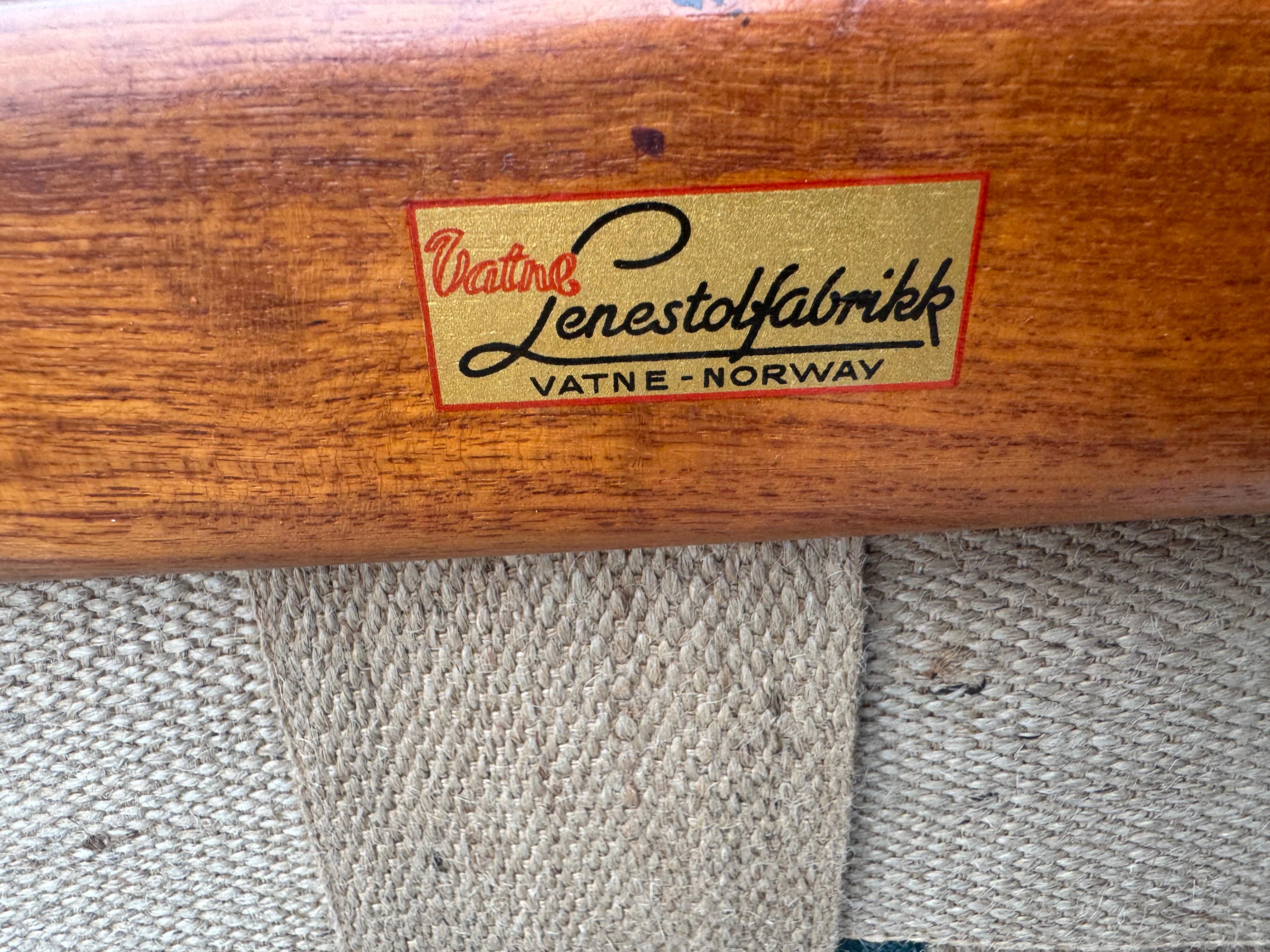 Mid-Century Modern Rare fauteuil à bascule en teck Fredrik Kayser Model 599, Rocker Norway, circa 1960s en vente