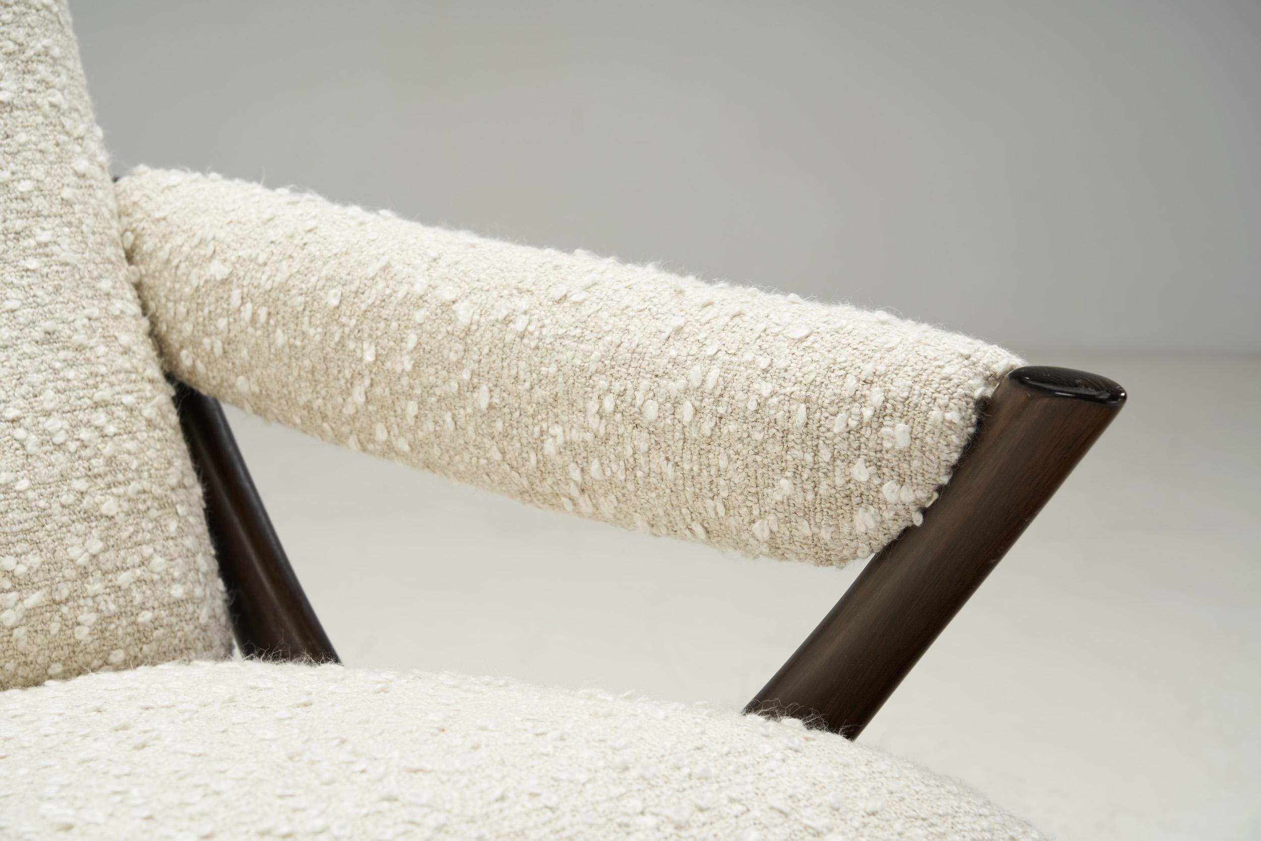 Rare paire de fauteuils 