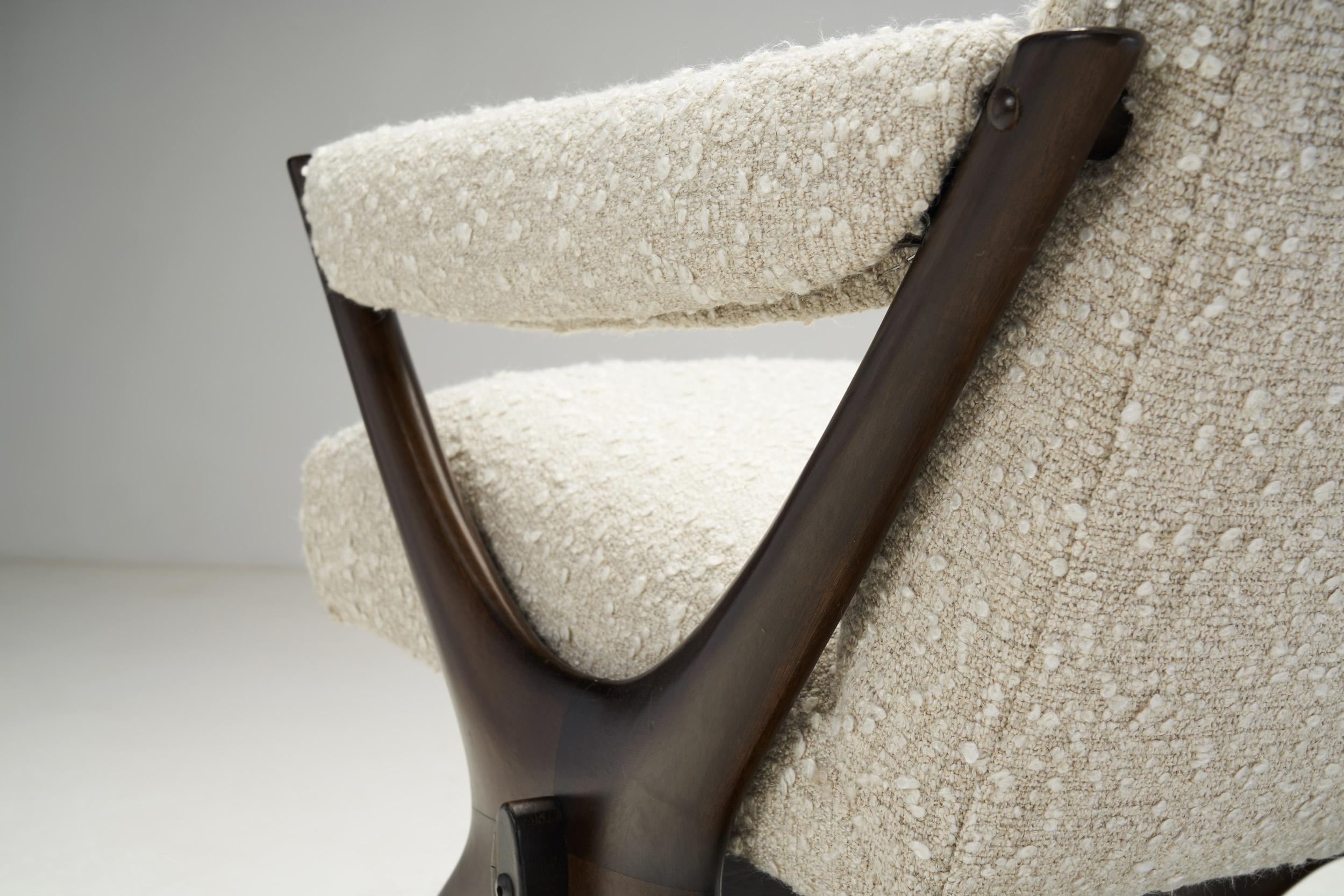 Rare paire de fauteuils 