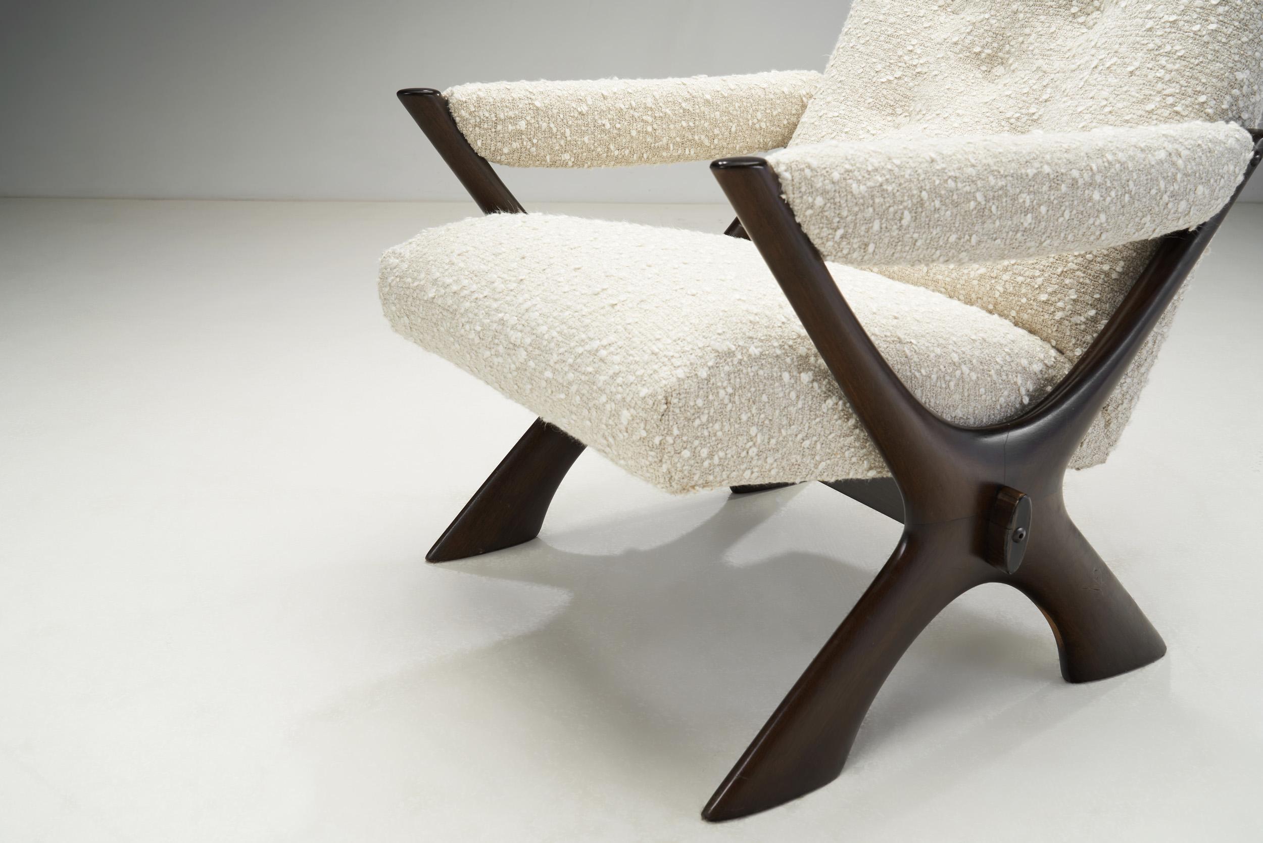 Rare paire de fauteuils 