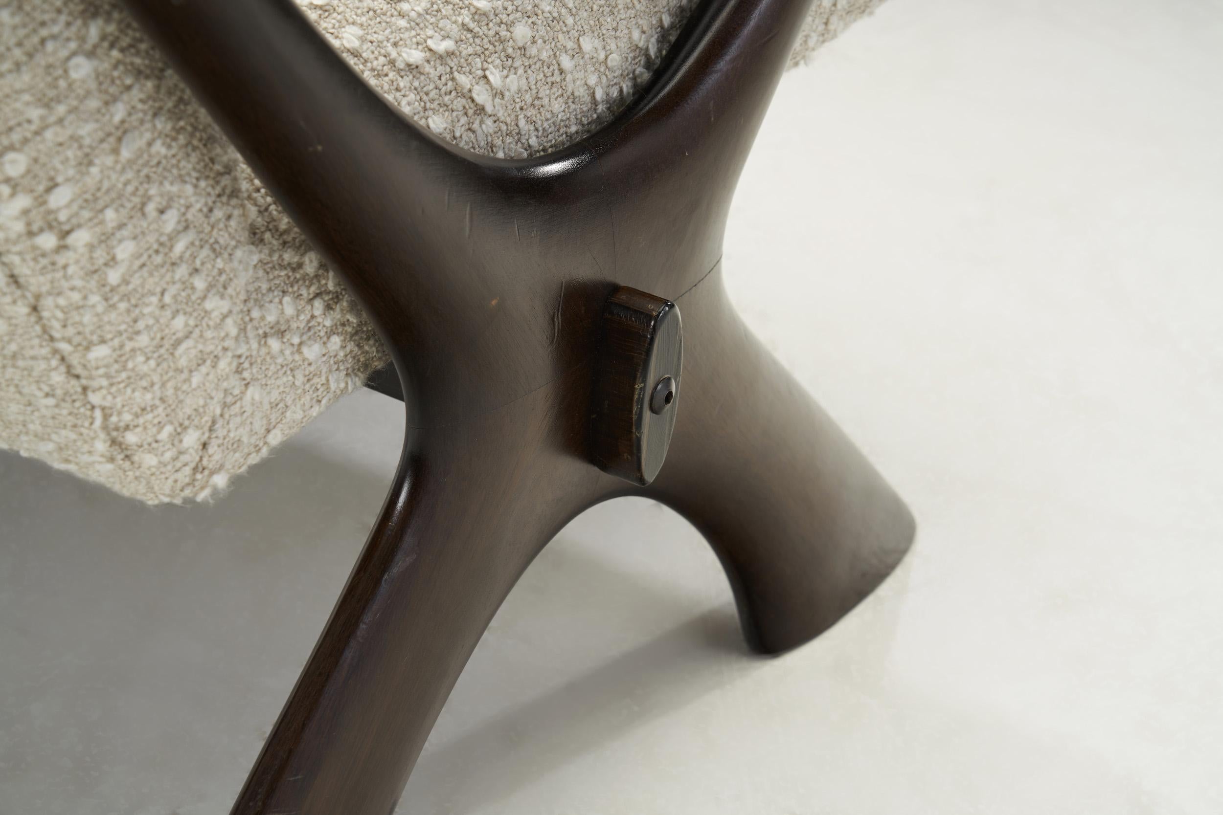 Rare paire de fauteuils 