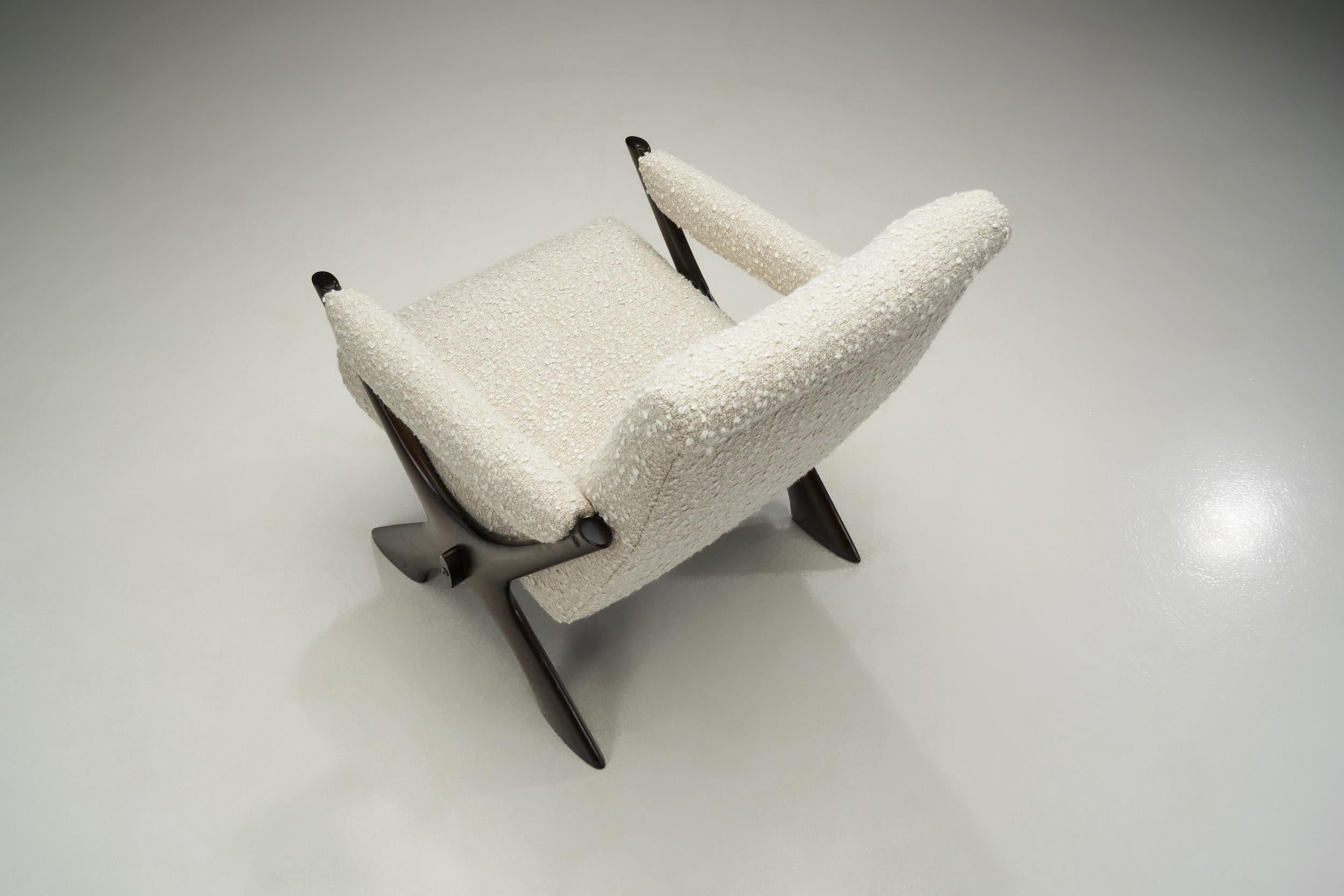 Rare paire de fauteuils 