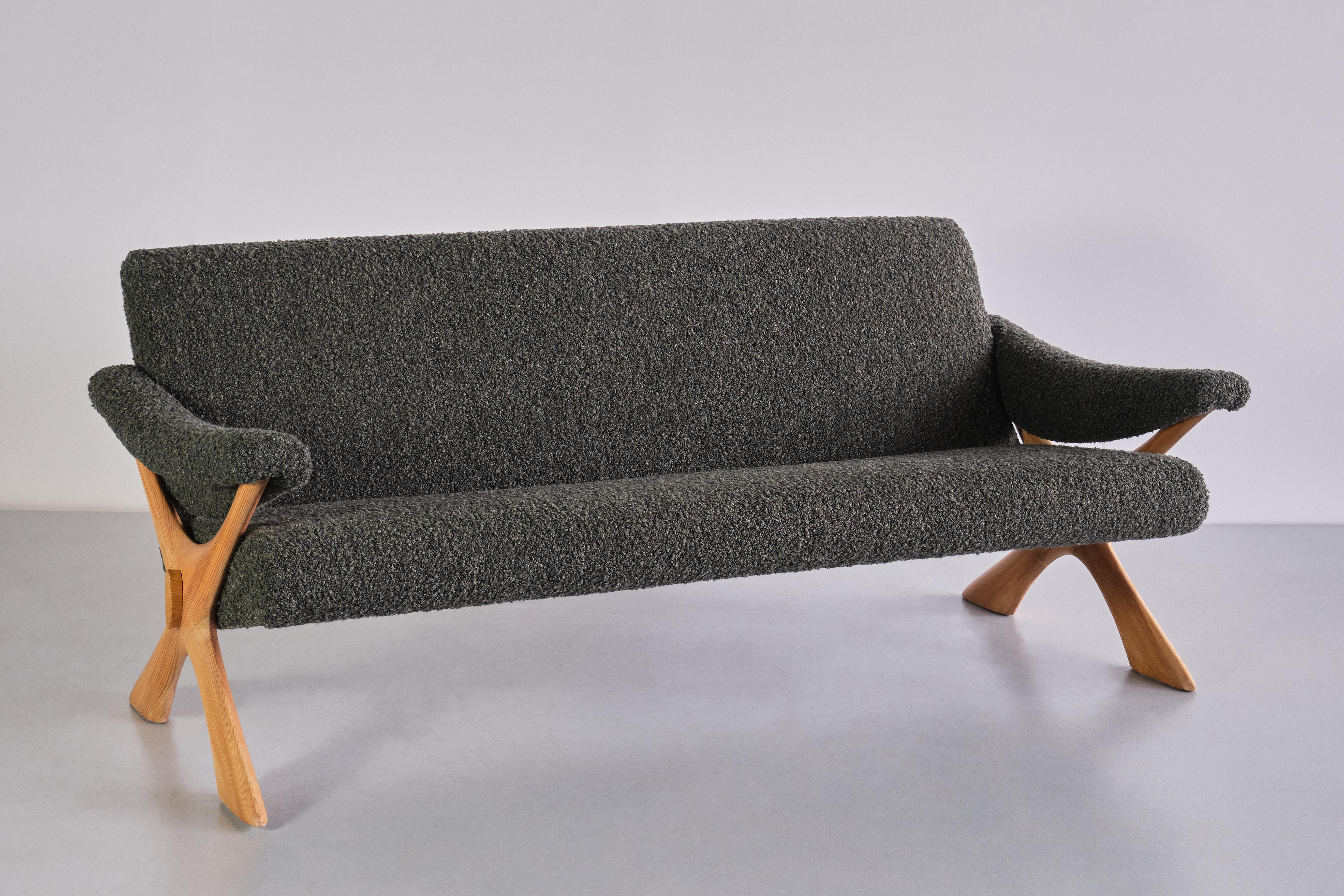 This very rare sofa was designed by Fredrik Schriever-Abeln in the 1960s. This particular model named 'Condor' was produced in Sweden. Schriever Abeln's Condor range consisted of the iconic coffee table and a matching armchair and sofa. All pieces