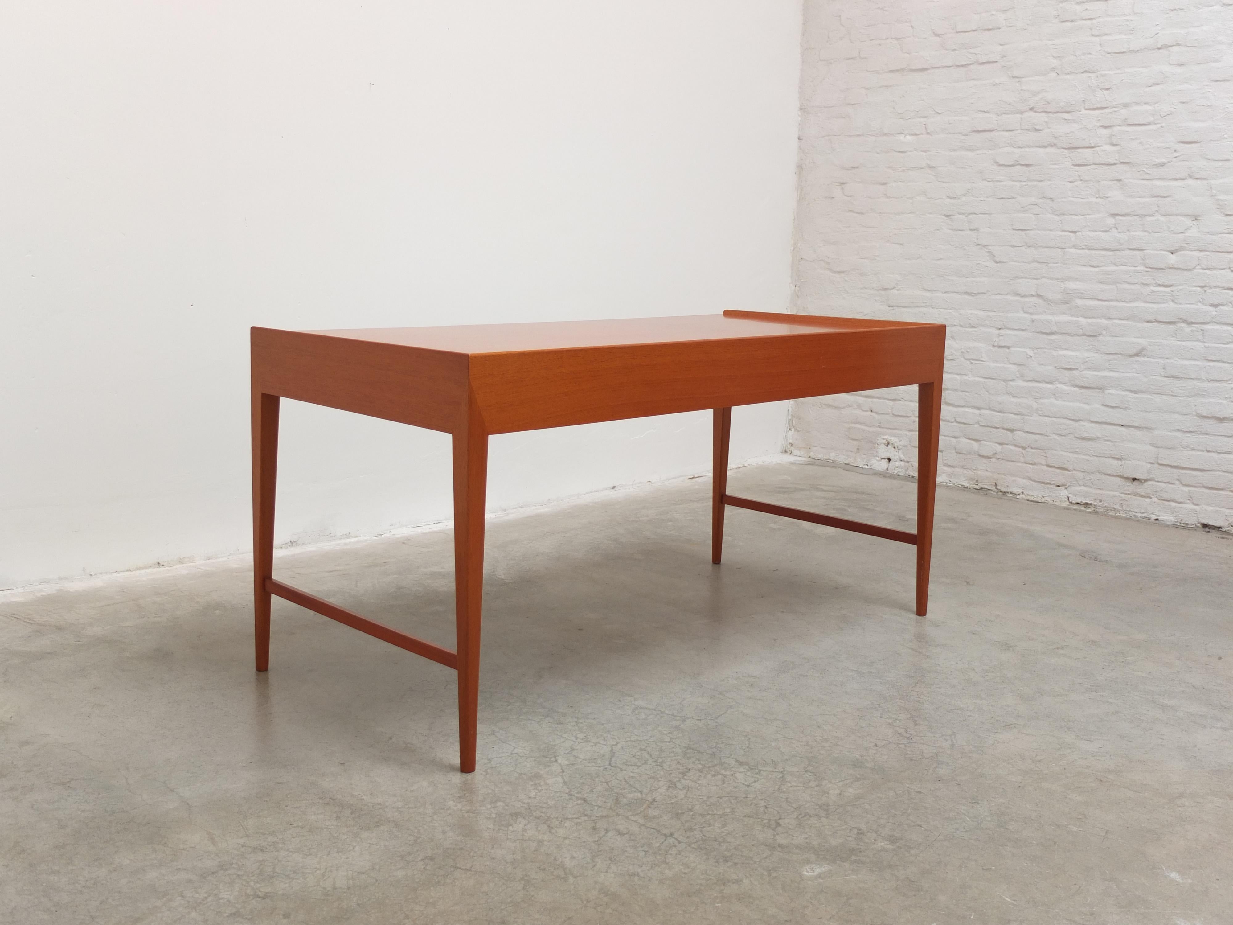 Rare Freestanding Desk by Frode Holm for Illums Bollighus, 1950s For Sale 10